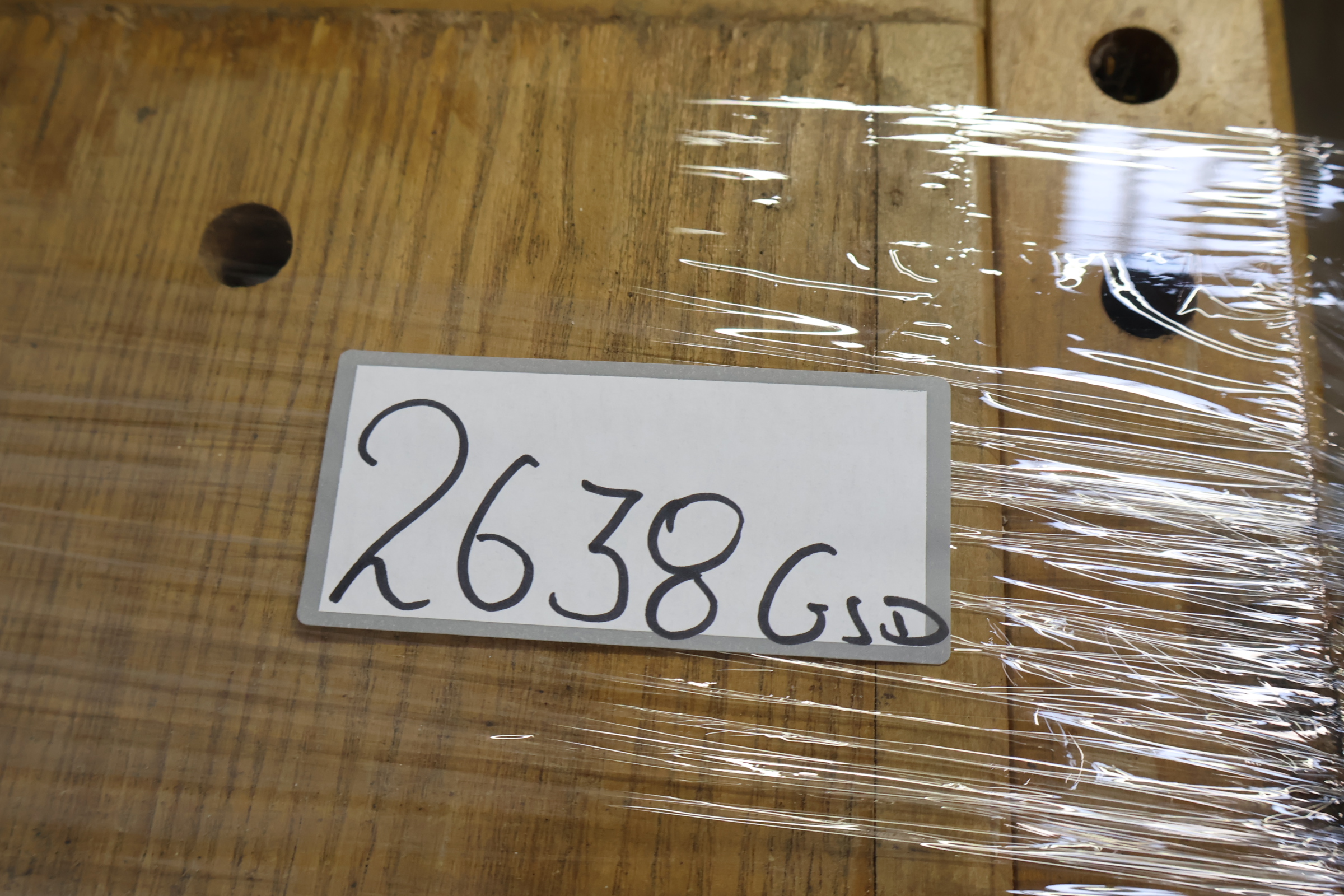 Houten werkbank met bankschroef – foto 16 – kavel bij GSD Auctions, Zoeterwoude