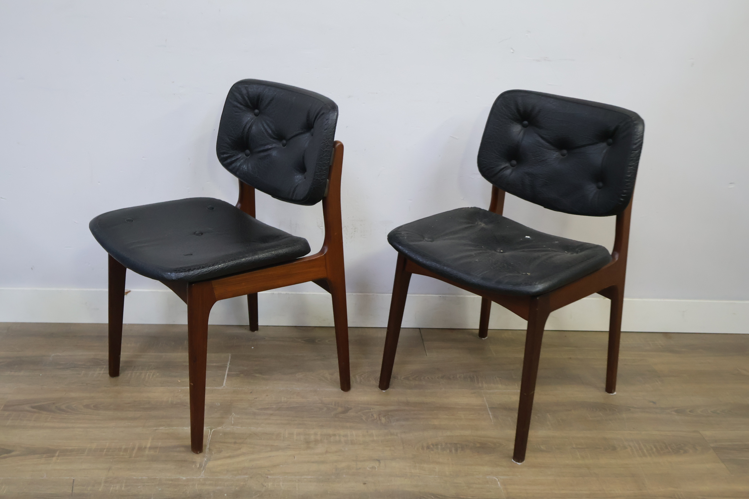 Set van 2 Vintage Stoelen - Jaren '60 – foto 10 – kavel bij GSD Auctions, Zoeterwoude