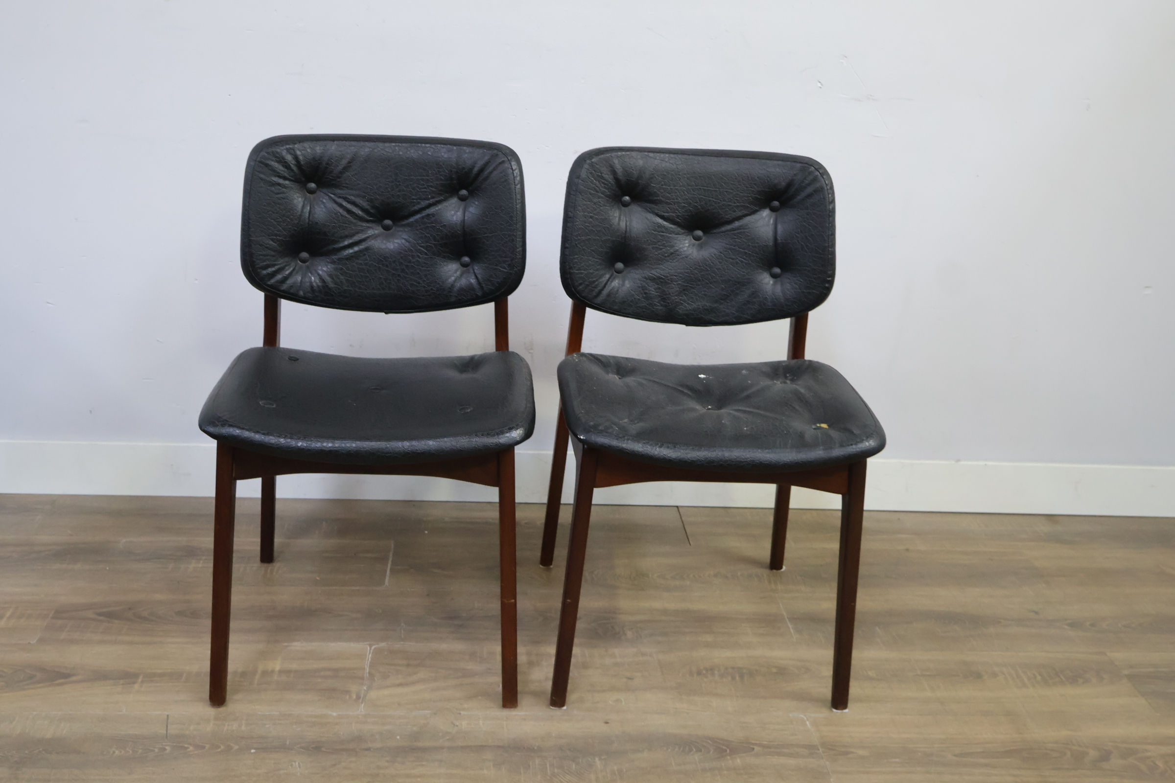 Set van 2 Vintage Stoelen - Jaren '60 – foto 11 – kavel bij GSD Auctions, Zoeterwoude