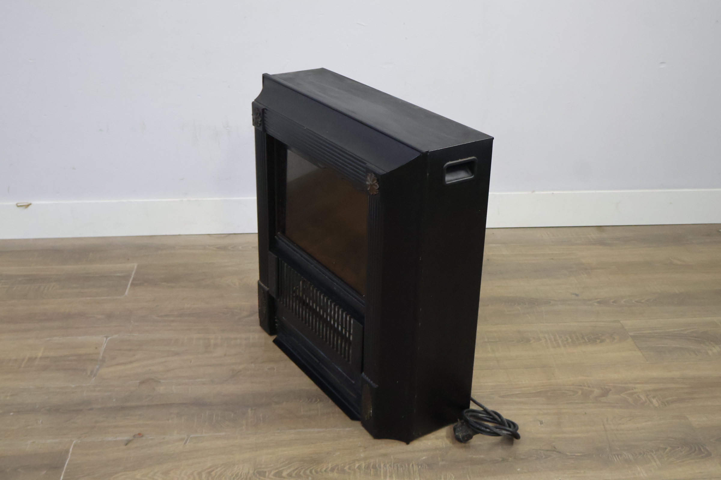 Elektrische sfeerhaard – foto 11 – kavel bij GSD Auctions, Zoeterwoude