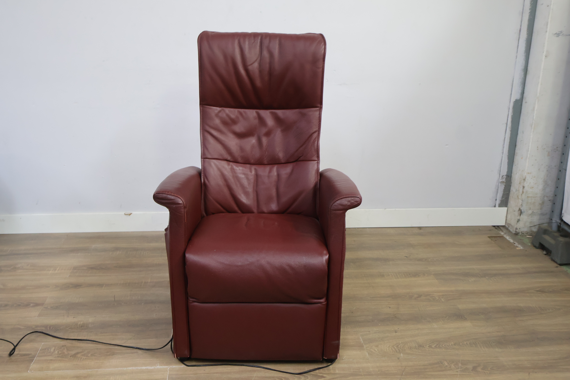 Elektrische Lederen Relaxfauteuil – foto 15 – kavel bij GSD Auctions, Zoeterwoude