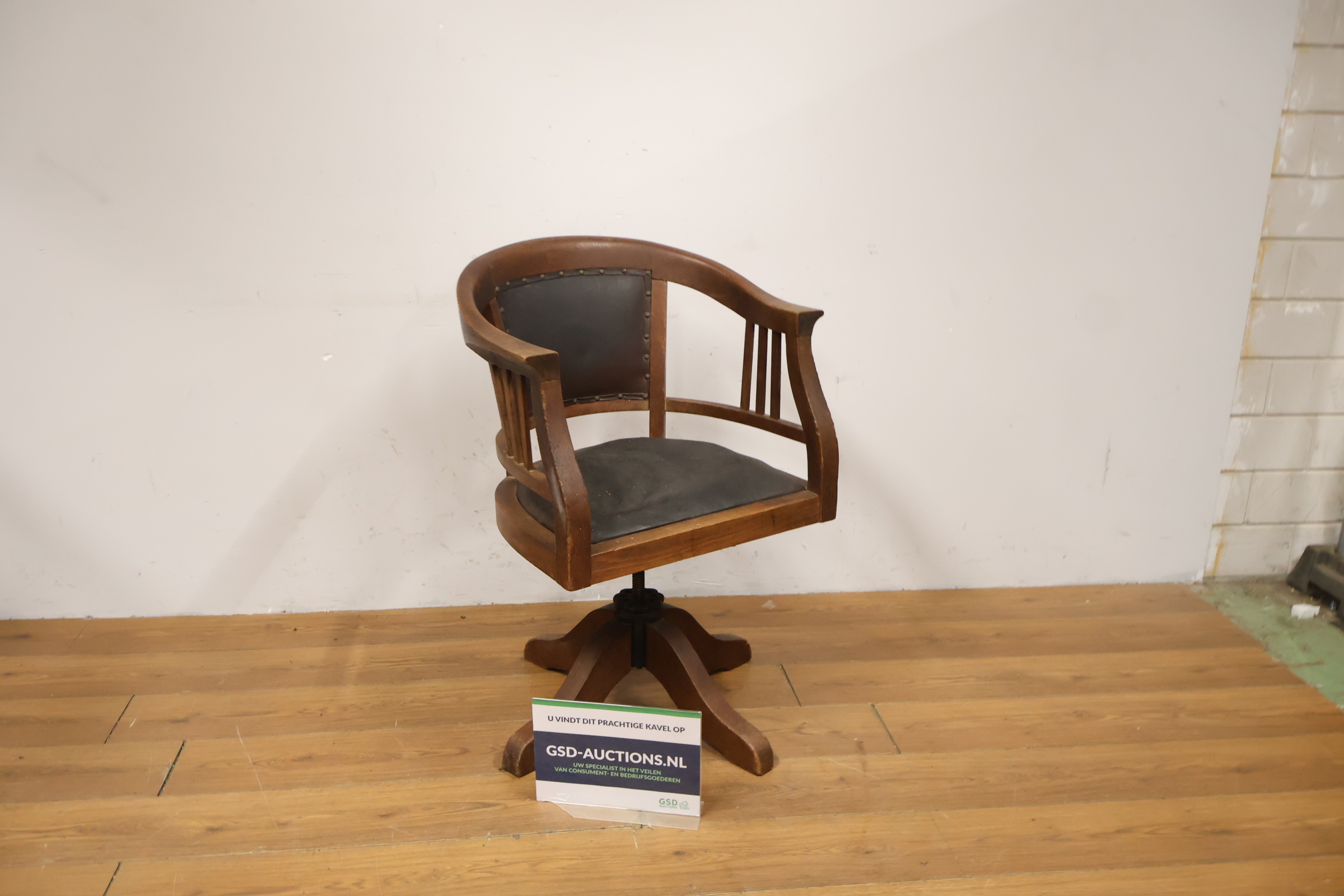 Antieke Bureaustoel, Fauteuil - met Lederen Zitting – foto 2 – kavel bij GSD Auctions, Zoeterwoude