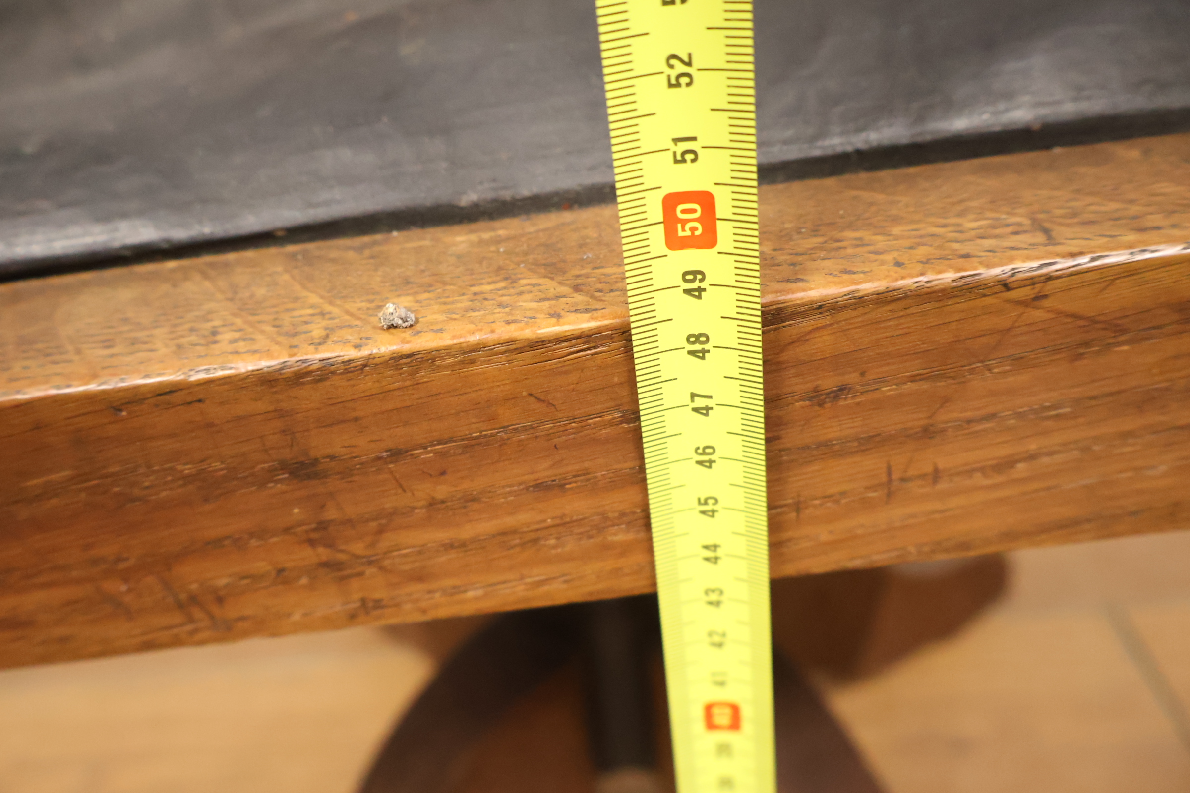 Antieke Bureaustoel, Fauteuil - met Lederen Zitting – foto 15 – kavel bij GSD Auctions, Zoeterwoude