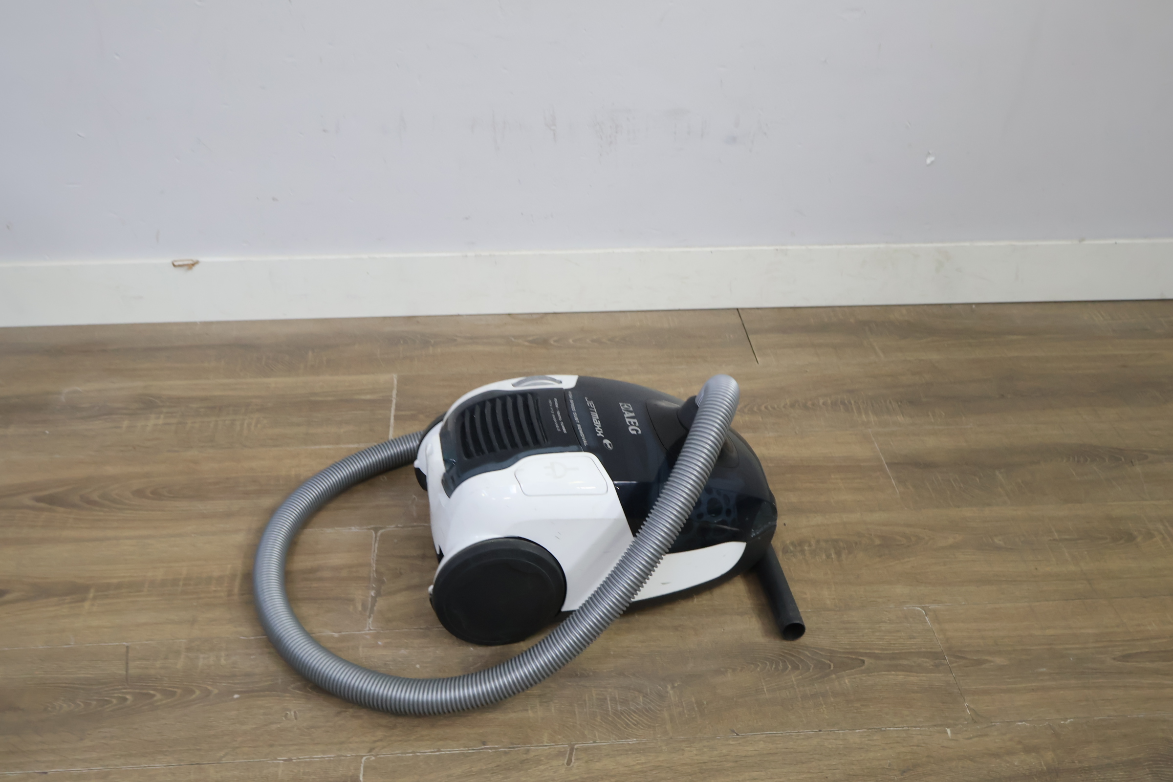 Jetmax 2000W stofzuiger – foto 4 – kavel bij GSD Auctions, Zoeterwoude