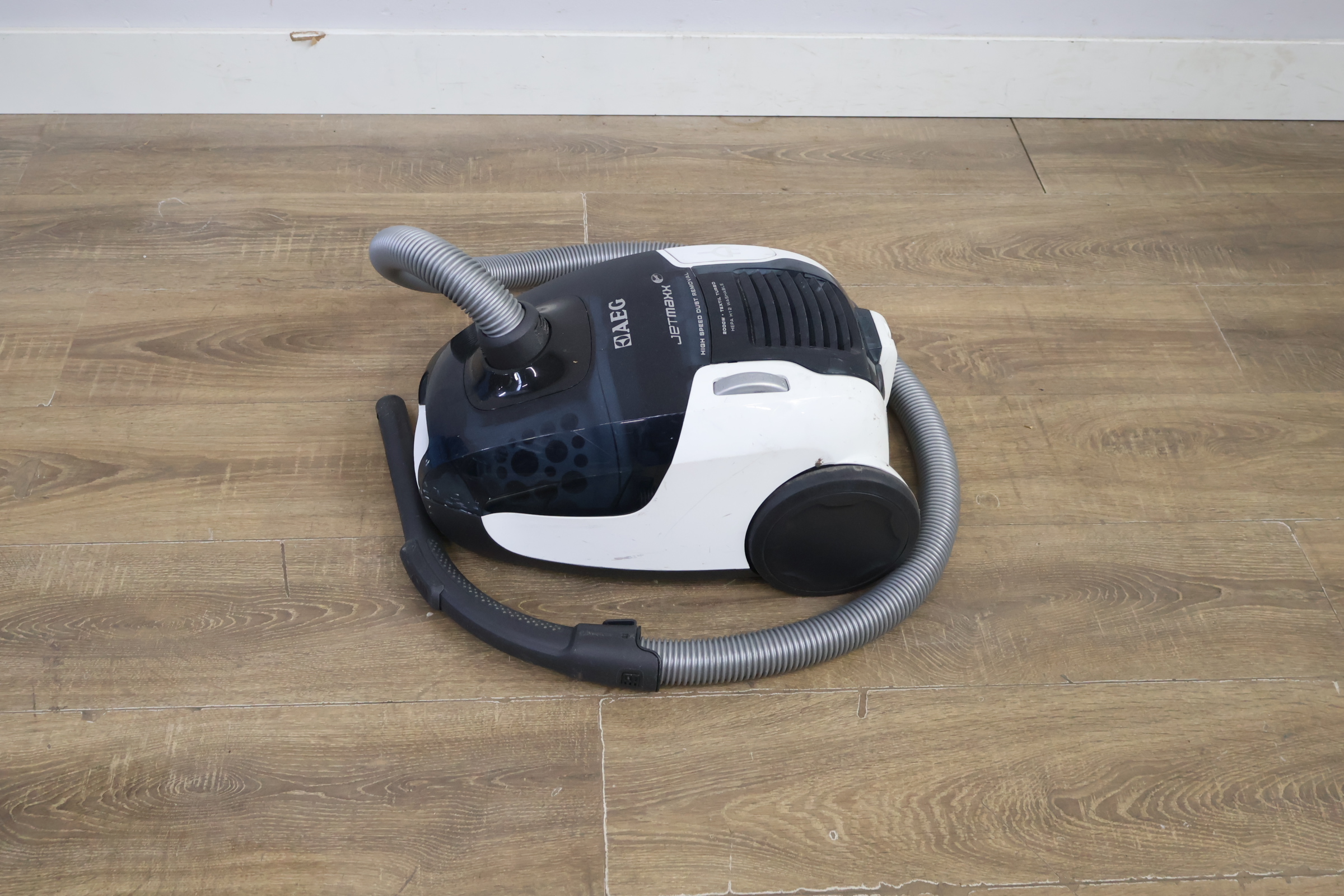 Jetmax 2000W stofzuiger – foto 9 – kavel bij GSD Auctions, Zoeterwoude