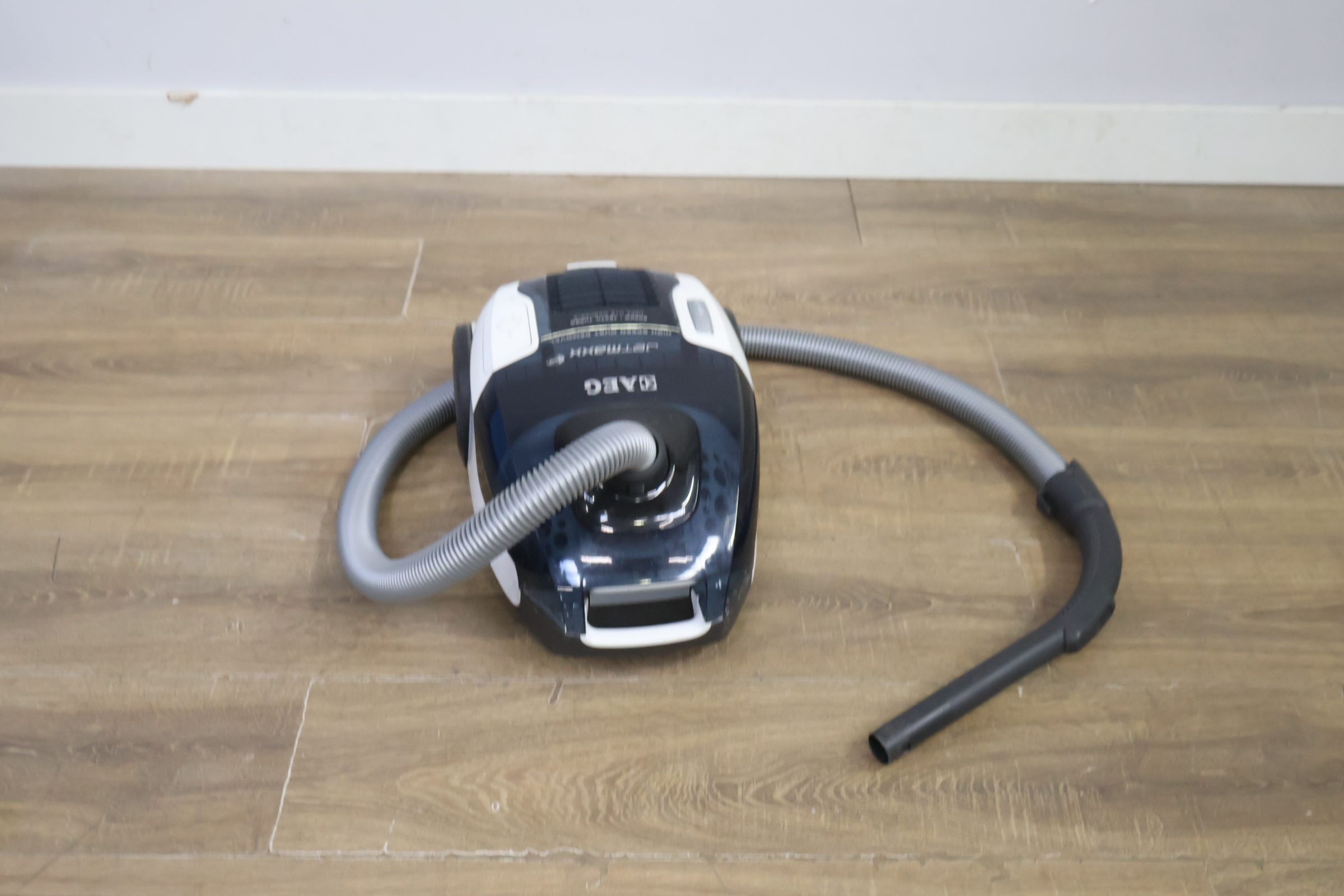 Jetmax 2000W stofzuiger – foto 10 – kavel bij GSD Auctions, Zoeterwoude