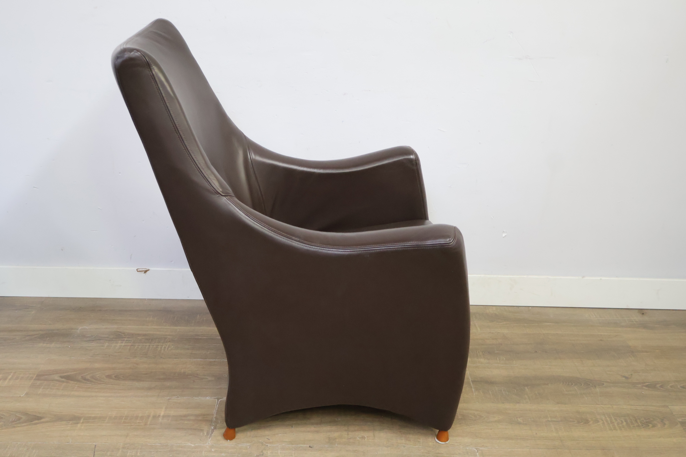 Heerlijke Lederen fauteuil – foto 4 – kavel bij GSD Auctions, Zoeterwoude