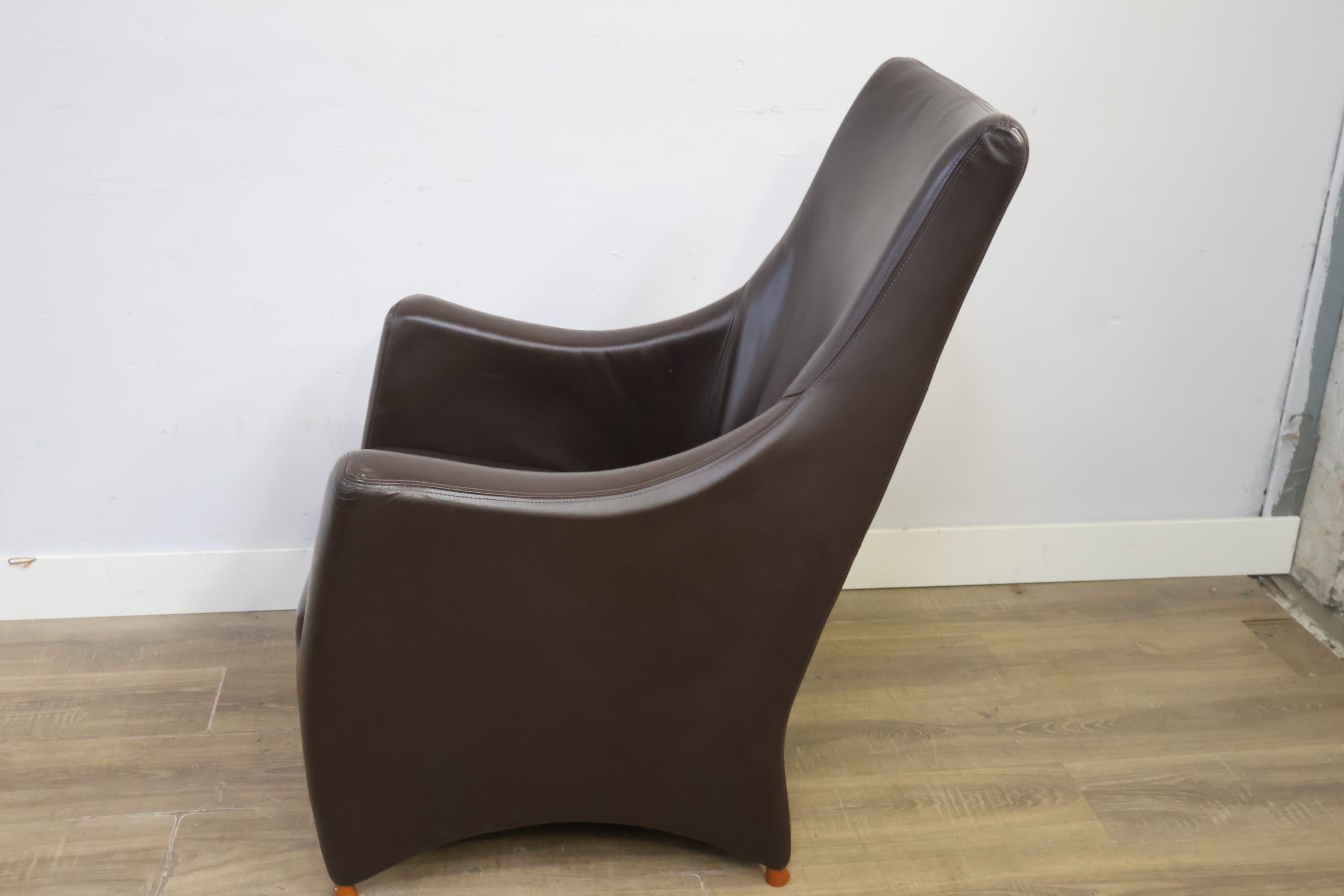 Heerlijke Lederen fauteuil – foto 8 – kavel bij GSD Auctions, Zoeterwoude