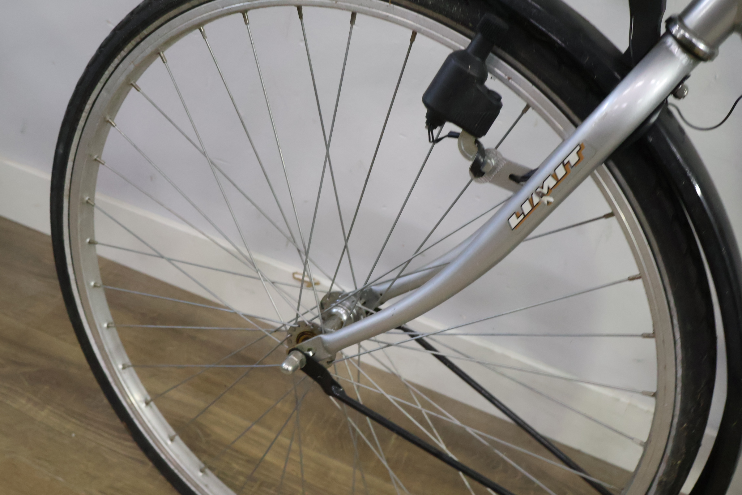 Limit Fiets City Bike – foto 15 – kavel bij GSD Auctions, Zoeterwoude