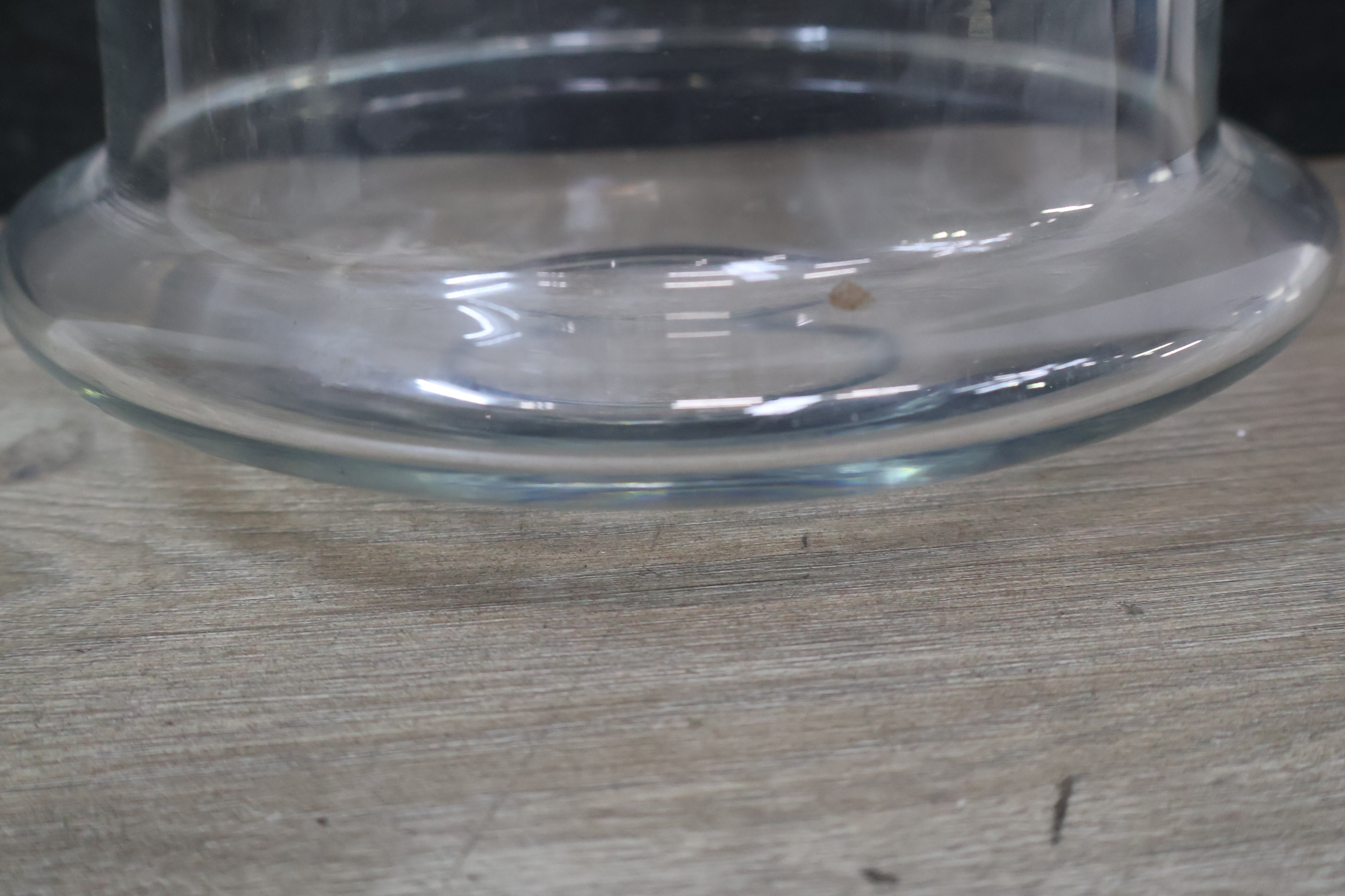 Glazen kaasstolp met 4 theeglazen – foto 13 – kavel bij GSD Auctions, Zoeterwoude