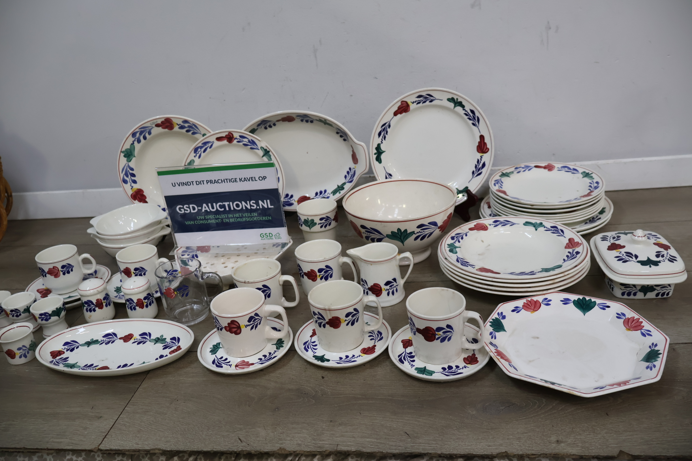 Groot Porseleinen Boerenbont Servies – foto 2 – kavel bij GSD Auctions, Zoeterwoude