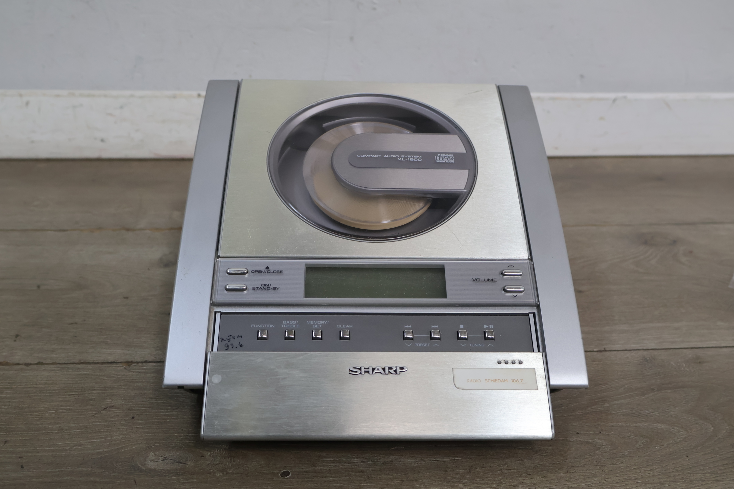 Sharp Compact Audio System XL-1500 – foto 4 – kavel bij GSD Auctions, Zoeterwoude