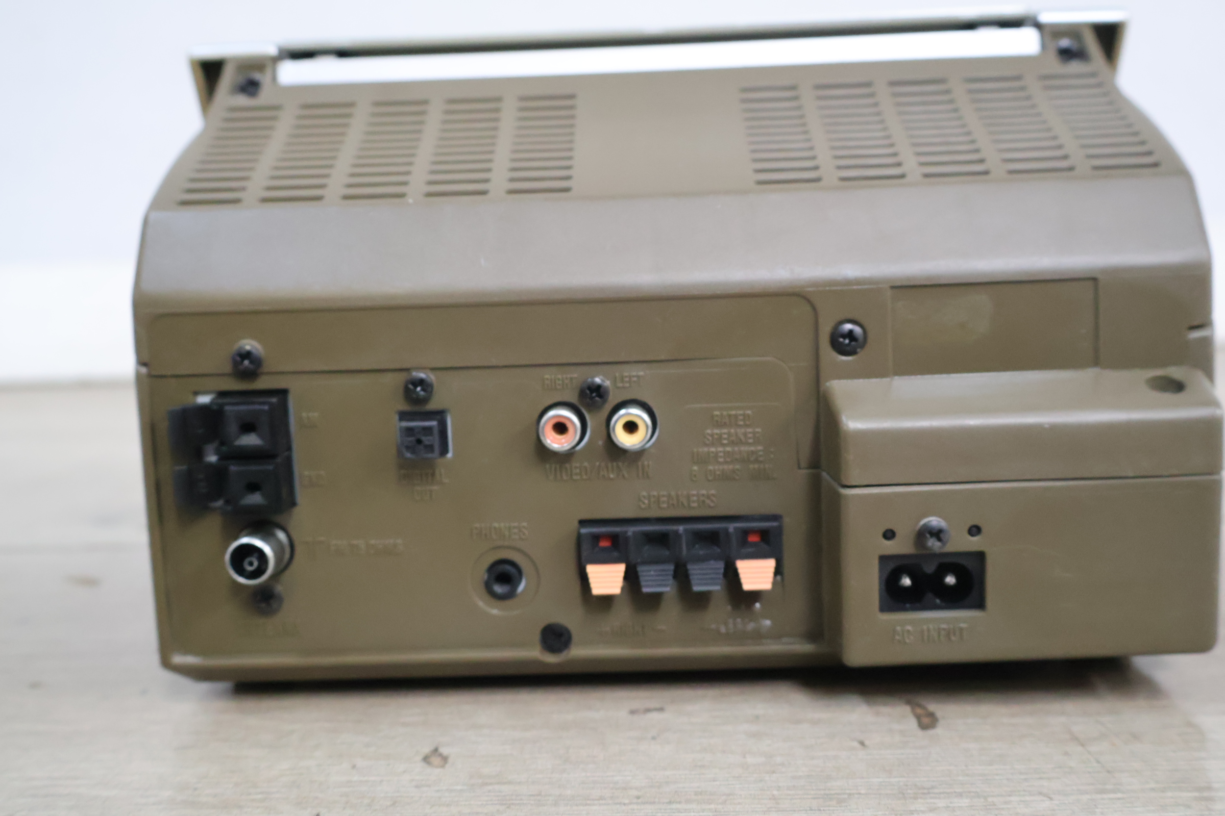 Sharp Compact Audio System XL-1500 – foto 8 – kavel bij GSD Auctions, Zoeterwoude
