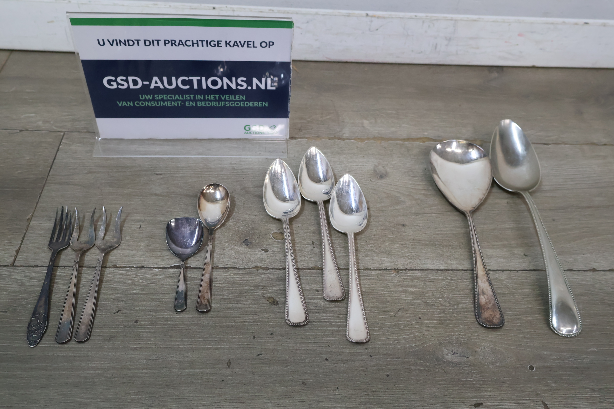 Set zilveren bestek met lepels en vorken – foto 2 – kavel bij GSD Auctions, Zoeterwoude