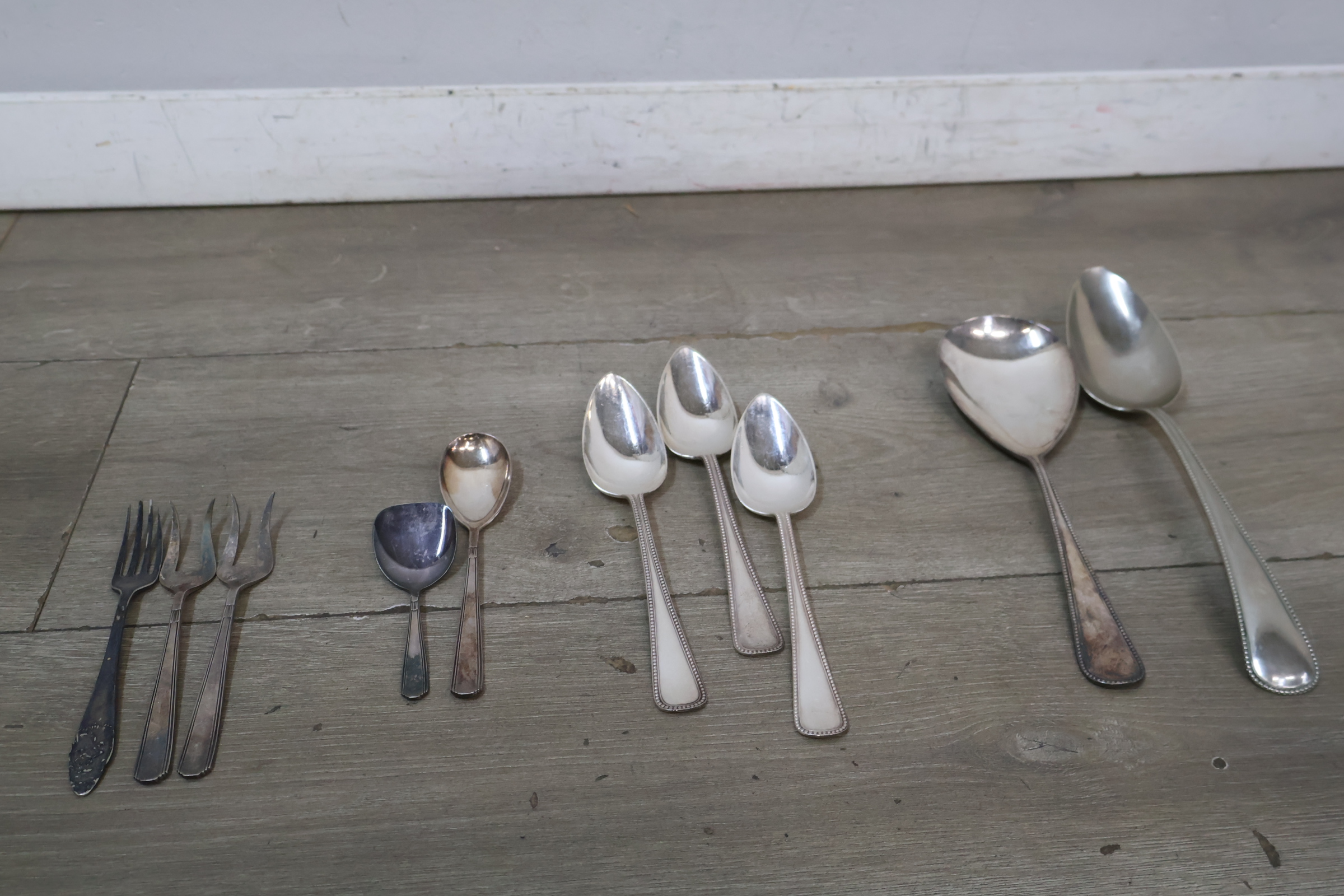 Set zilveren bestek met lepels en vorken – foto 3 – kavel bij GSD Auctions, Zoeterwoude