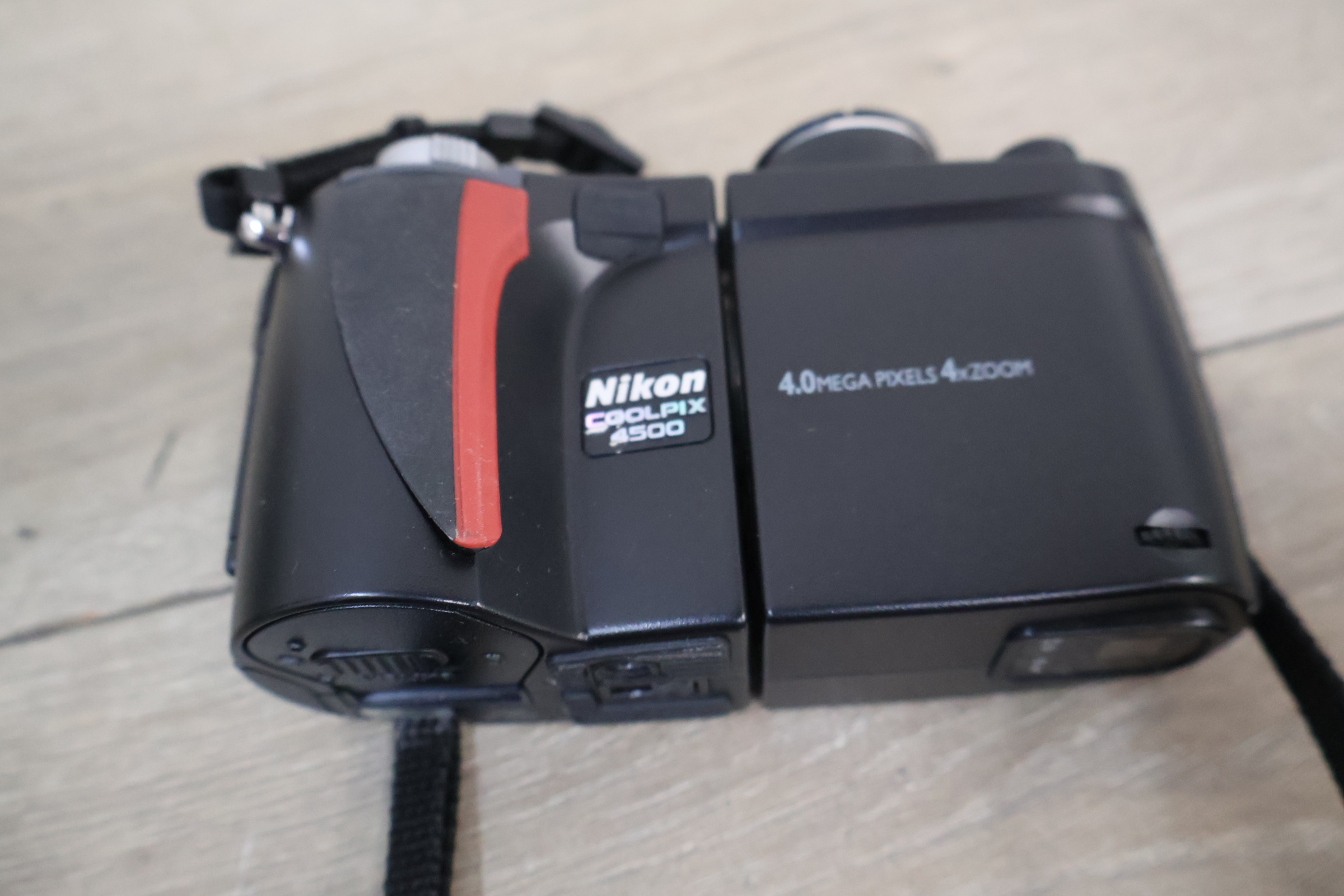Nikon Coolpix 4500 digitale camera met accessoires – foto 11 – kavel bij GSD Auctions, Zoeterwoude
