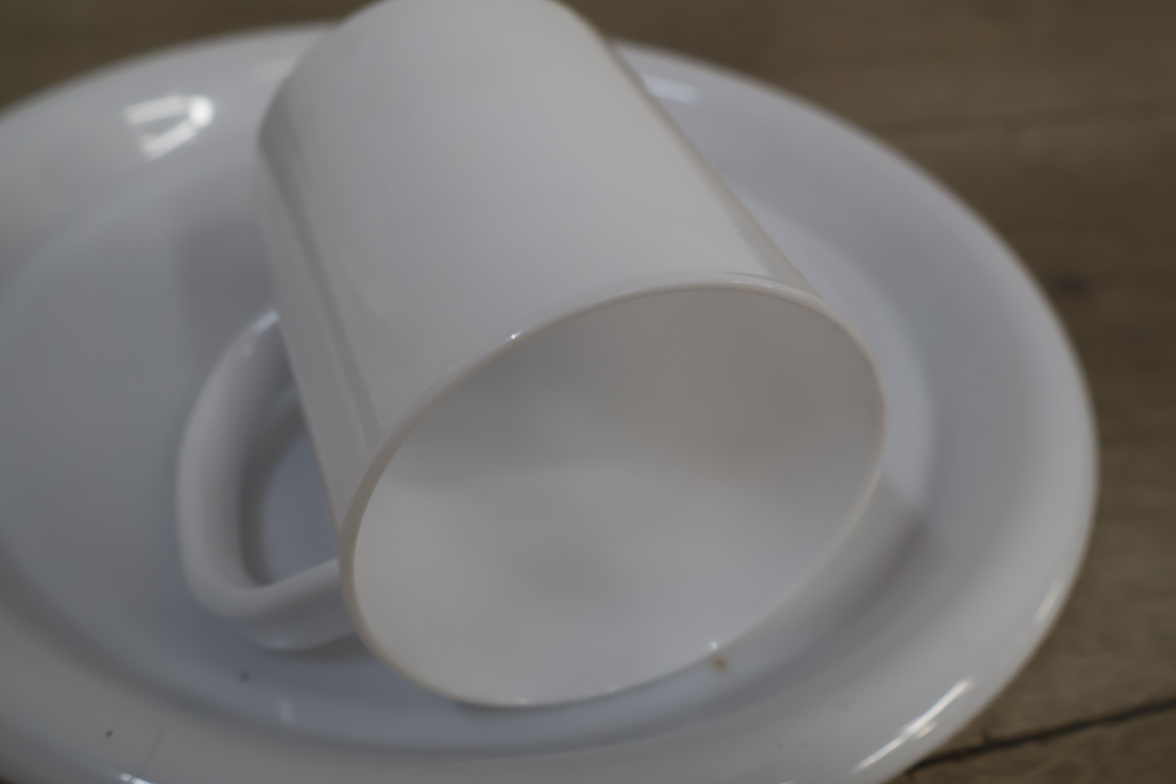 Picknickmand met servies – foto 10 – kavel bij GSD Auctions, Zoeterwoude