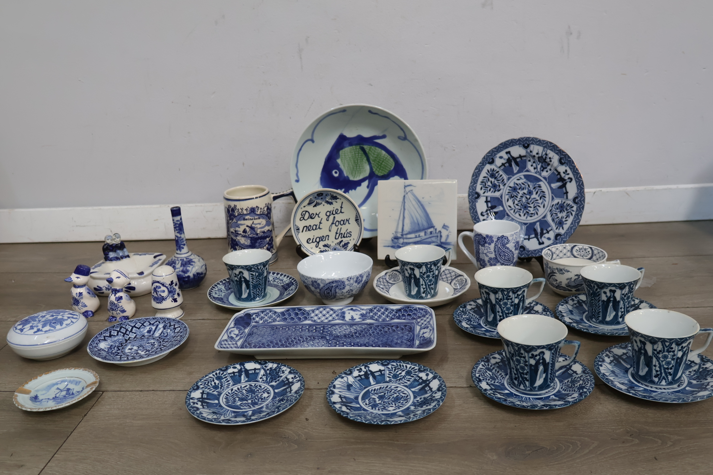Blauw-wit servies en decoratie – foto 3 – kavel bij GSD Auctions, Zoeterwoude