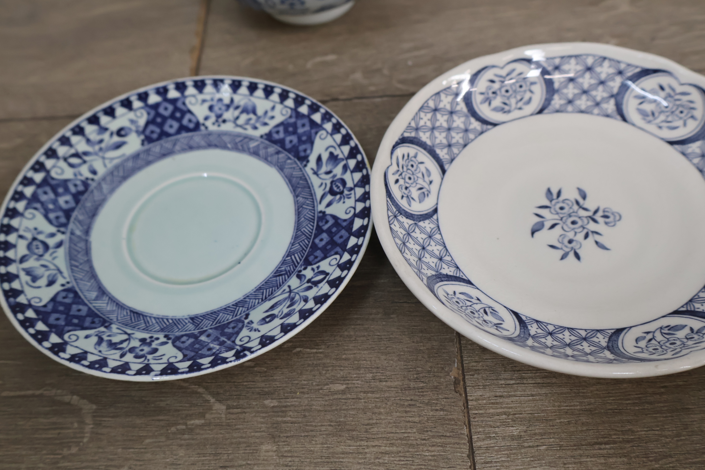 Blauw-wit servies en decoratie – foto 14 – kavel bij GSD Auctions, Zoeterwoude