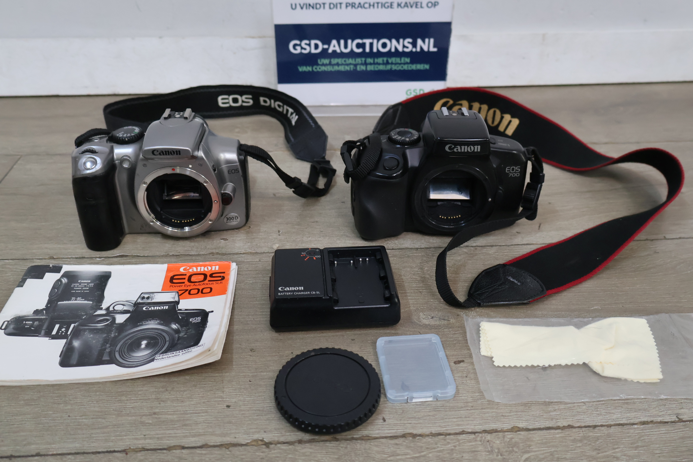 Canon EOS 700 en Canon EOS 10D Spiegelreflexcamera – foto 2 – kavel bij GSD Auctions, Zoeterwoude