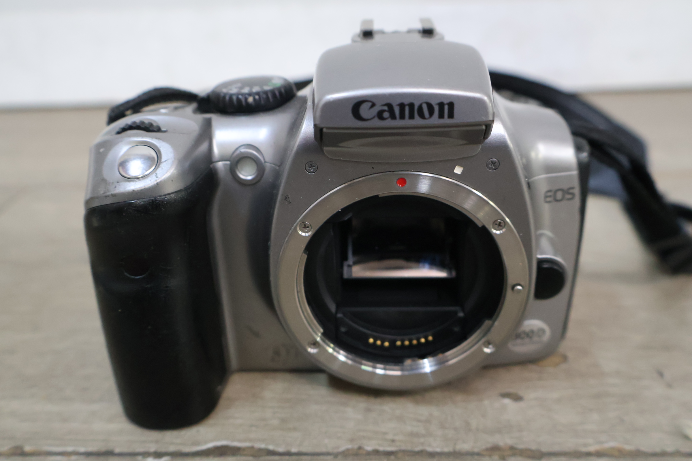 Canon EOS 700 en Canon EOS 10D Spiegelreflexcamera – foto 7 – kavel bij GSD Auctions, Zoeterwoude