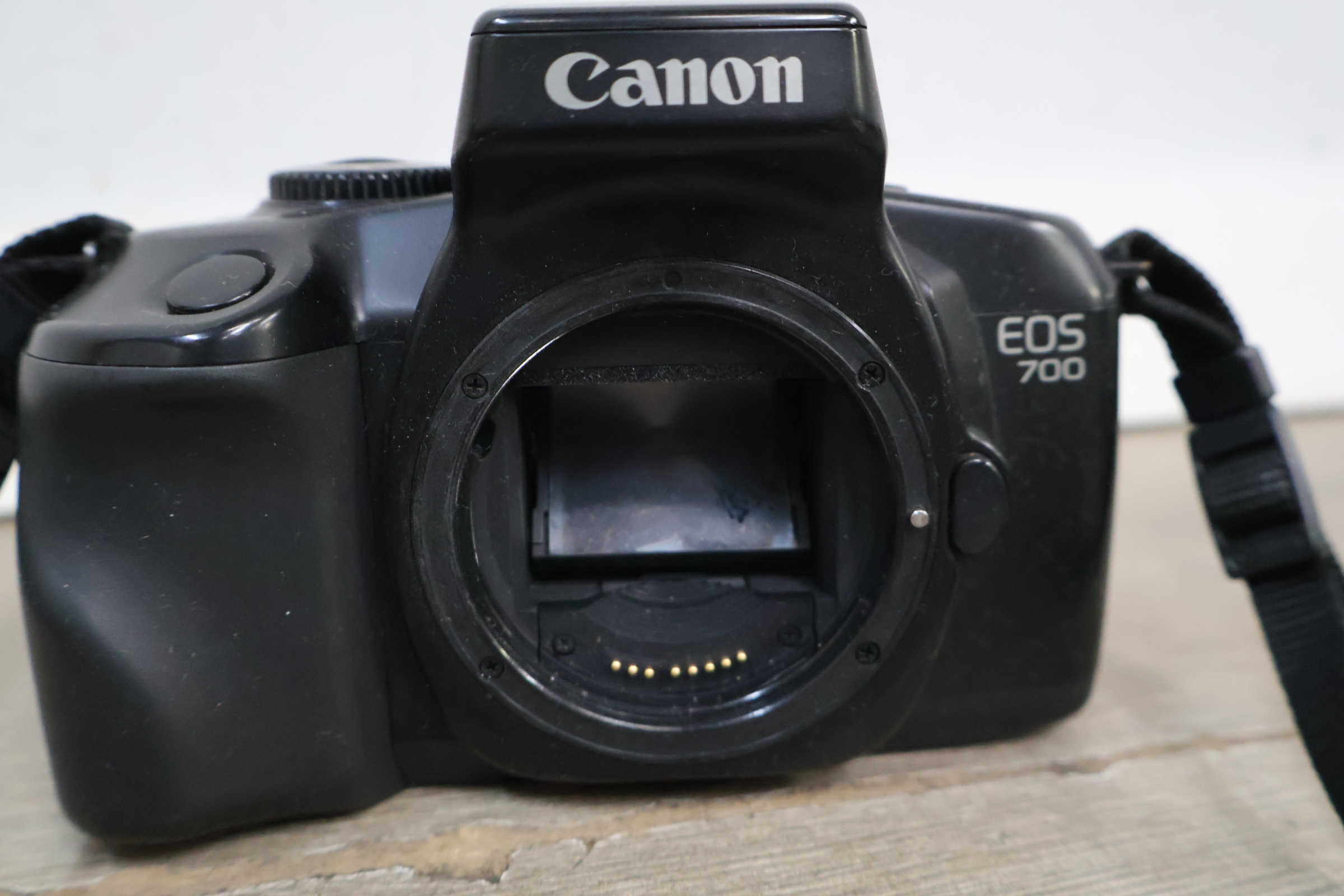 Canon EOS 700 en Canon EOS 10D Spiegelreflexcamera – foto 15 – kavel bij GSD Auctions, Zoeterwoude