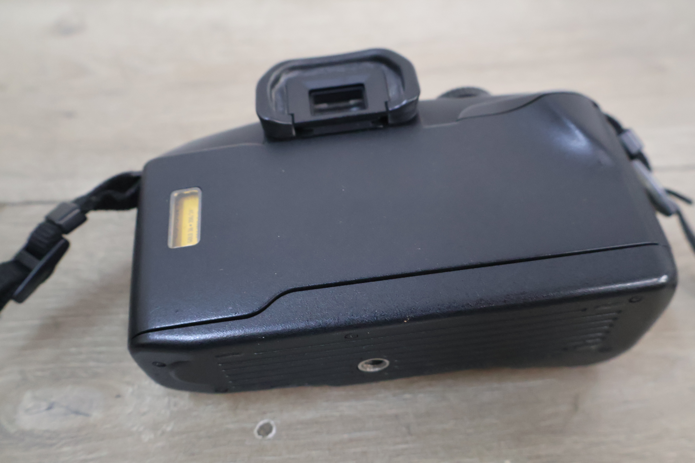 Canon EOS 700 en Canon EOS 10D Spiegelreflexcamera – foto 18 – kavel bij GSD Auctions, Zoeterwoude