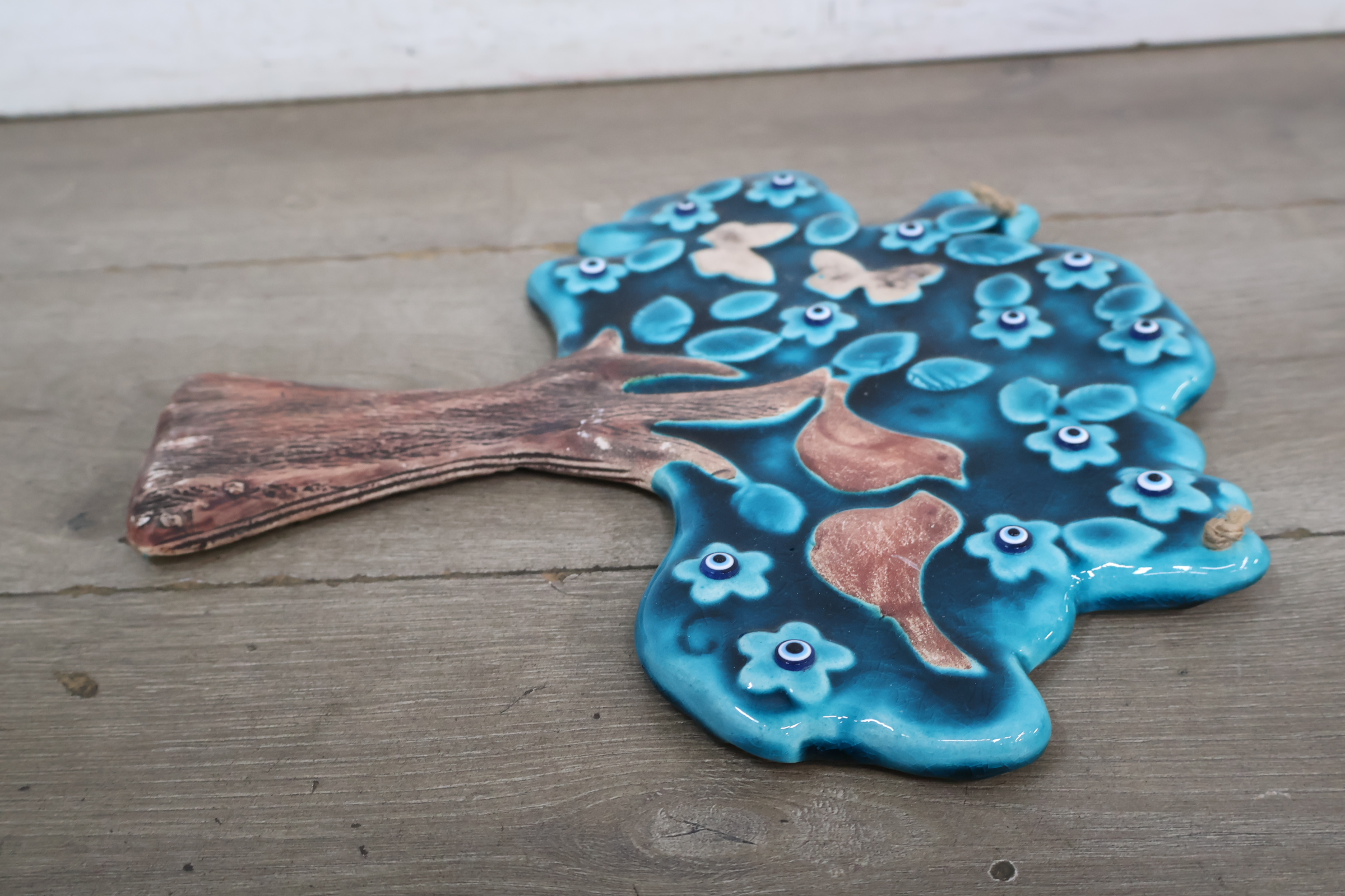 Decoratieve keramische boomwandversiering – foto 13 – kavel bij GSD Auctions, Zoeterwoude