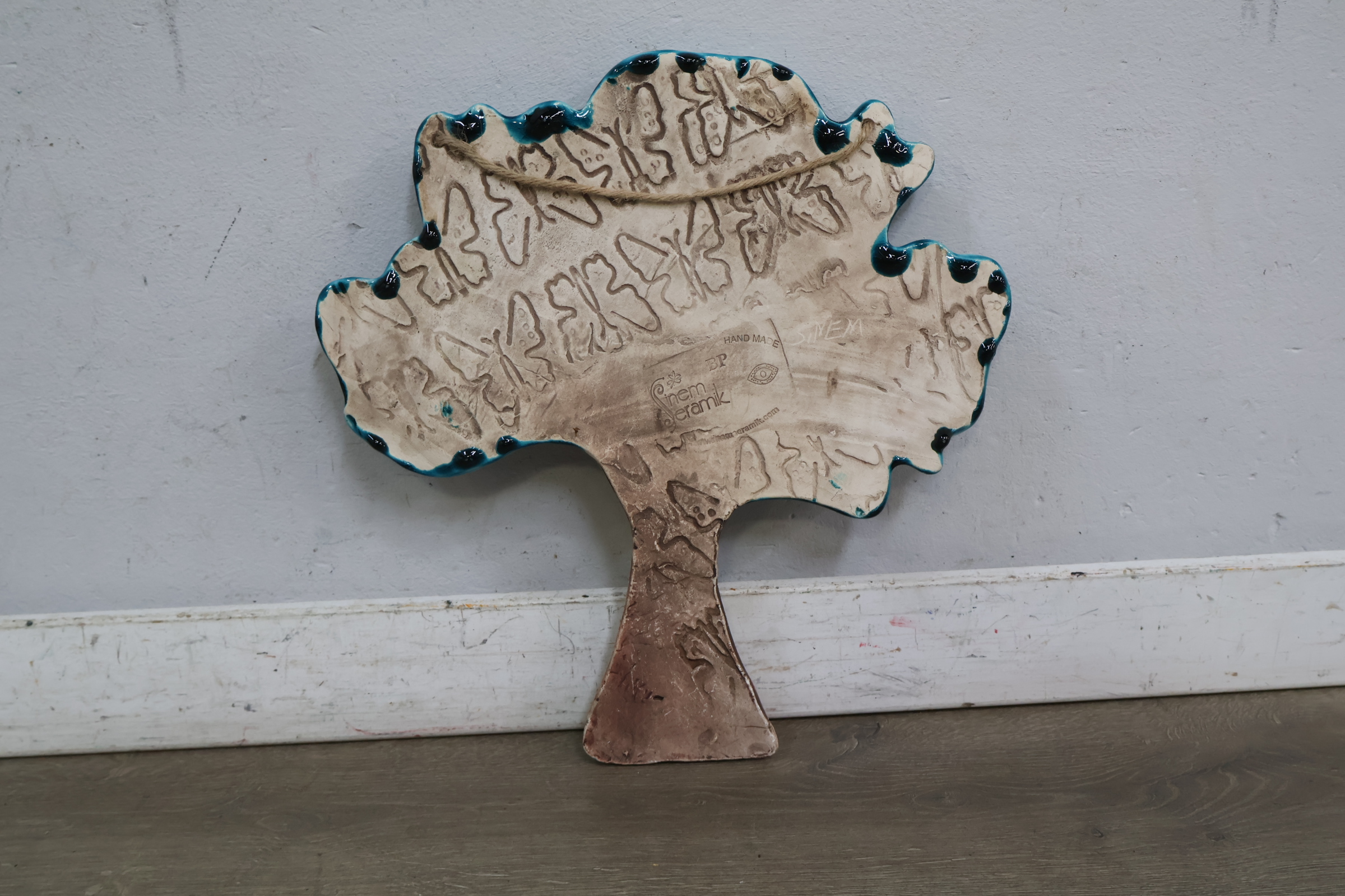 Decoratieve keramische boomwandversiering – foto 15 – kavel bij GSD Auctions, Zoeterwoude