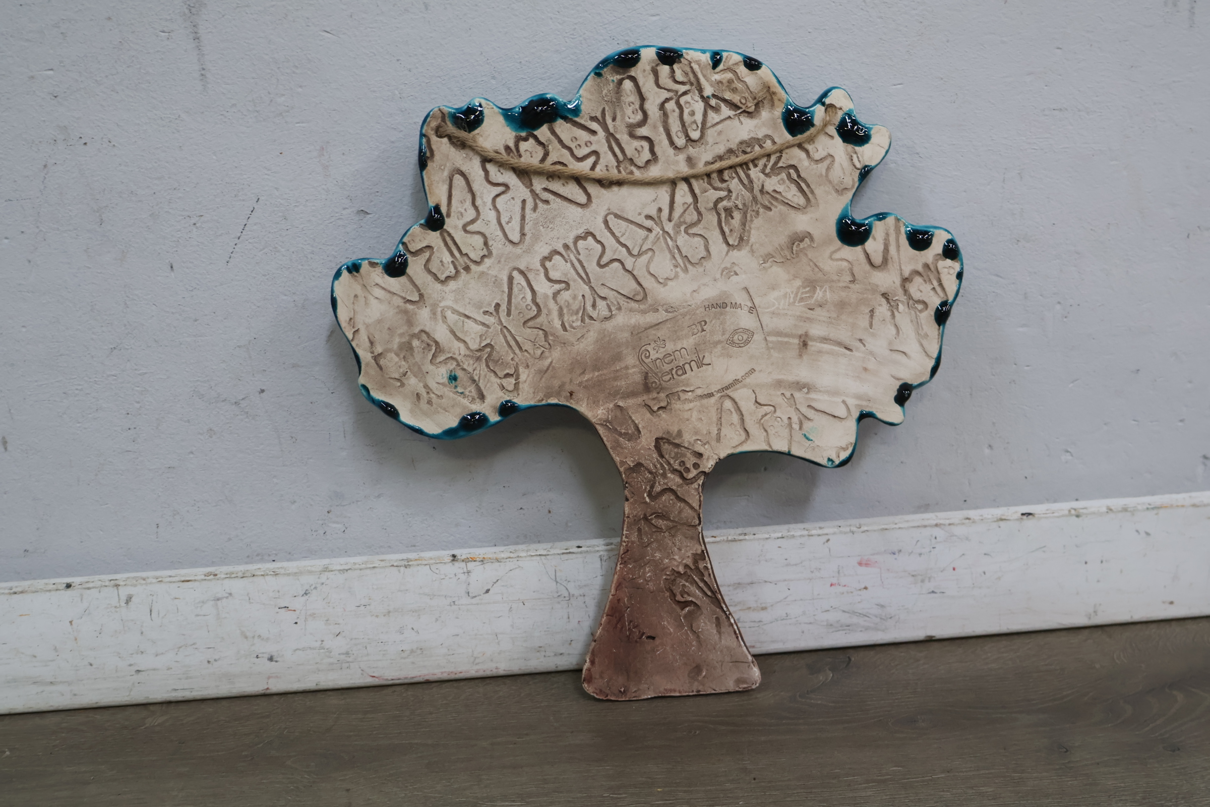 Decoratieve keramische boomwandversiering – foto 20 – kavel bij GSD Auctions, Zoeterwoude