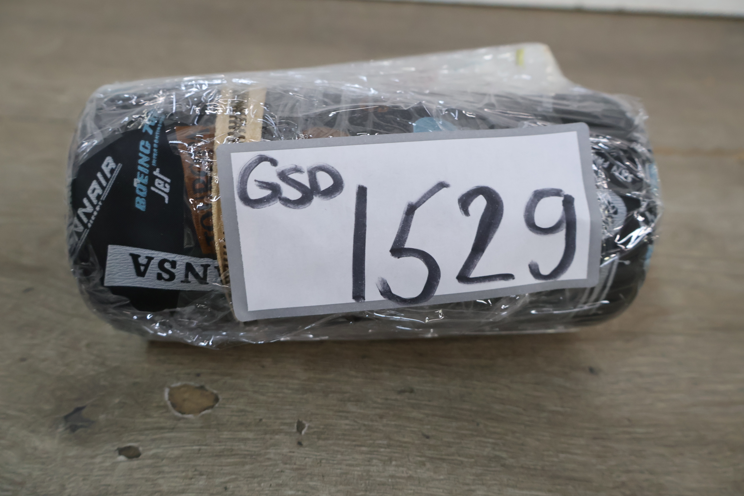 Elektrische warmwaterkoker met metalen bekers en reistas – foto 17 – kavel bij GSD Auctions, Zoeterwoude