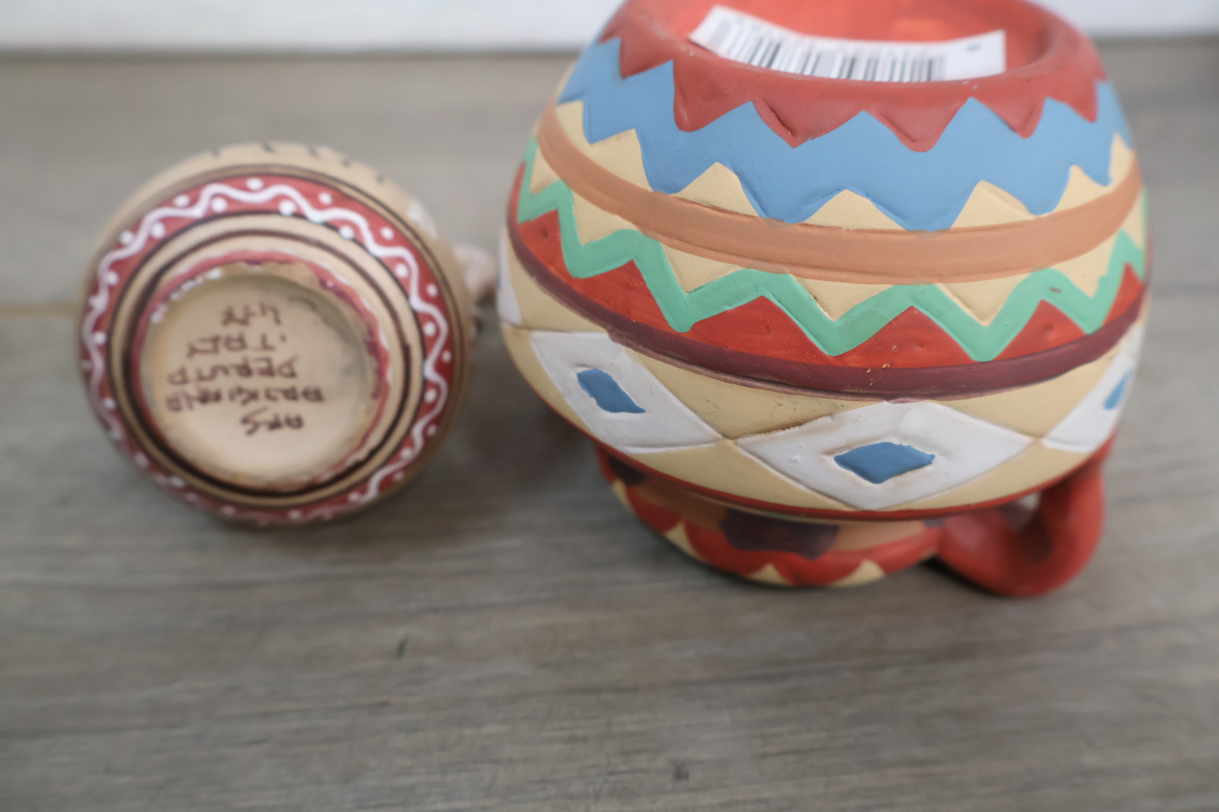 Set van diverse etnische houten en keramische figuren en vazen – foto 10 – kavel bij GSD Auctions, Zoeterwoude