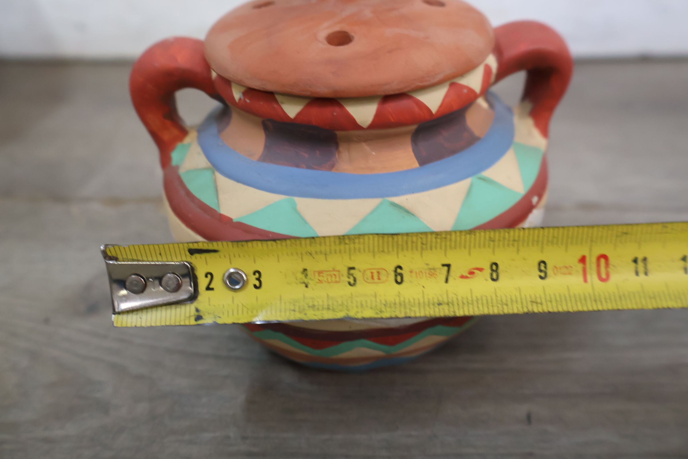 Set van diverse etnische houten en keramische figuren en vazen – foto 13 – kavel bij GSD Auctions, Zoeterwoude