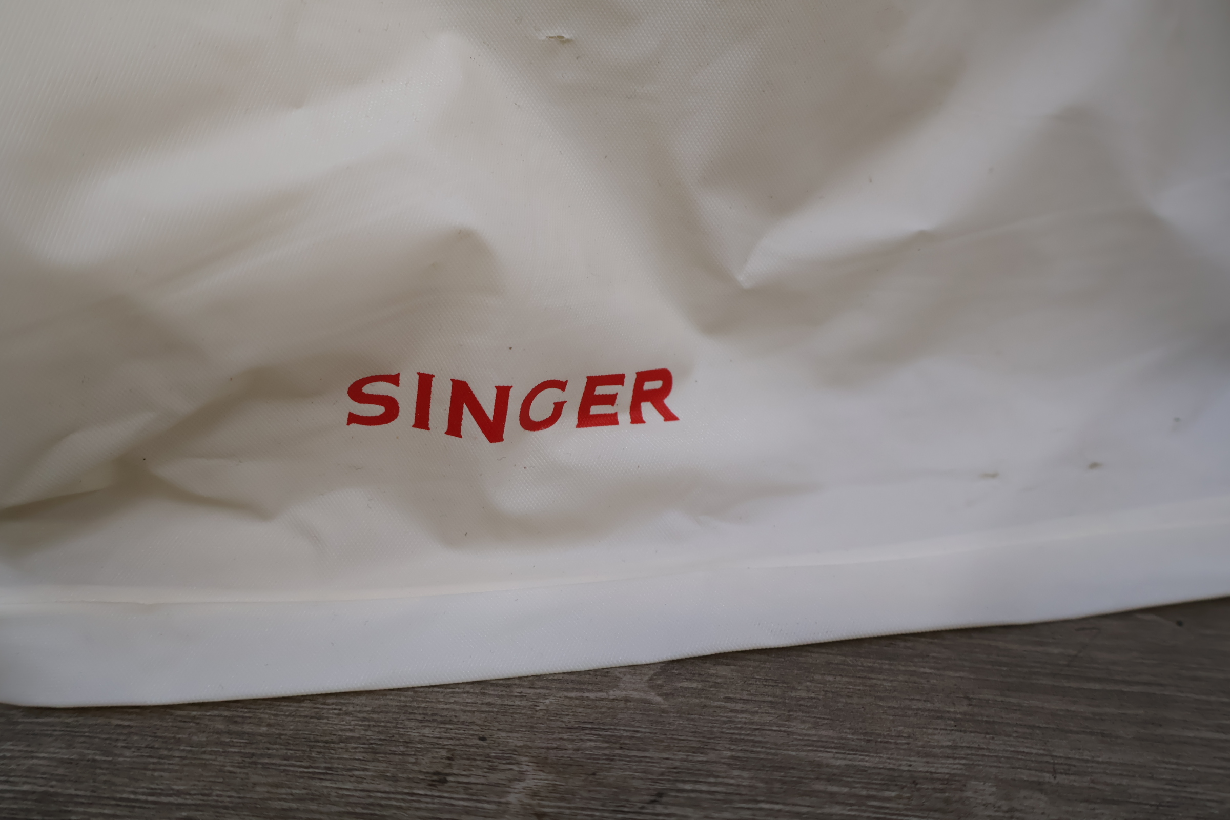 Singer Lucky Edition Naaimachine – foto 6 – kavel bij GSD Auctions, Zoeterwoude