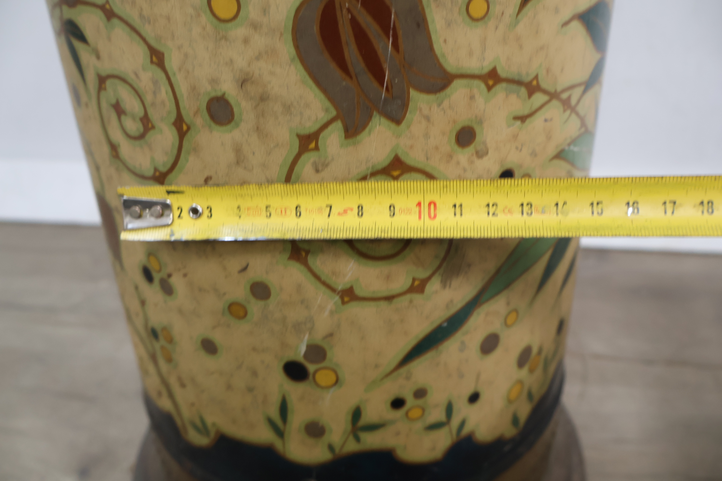 Decoratieve metalen parapluhouder met bloemenmotief – foto 16 – kavel bij GSD Auctions, Zoeterwoude