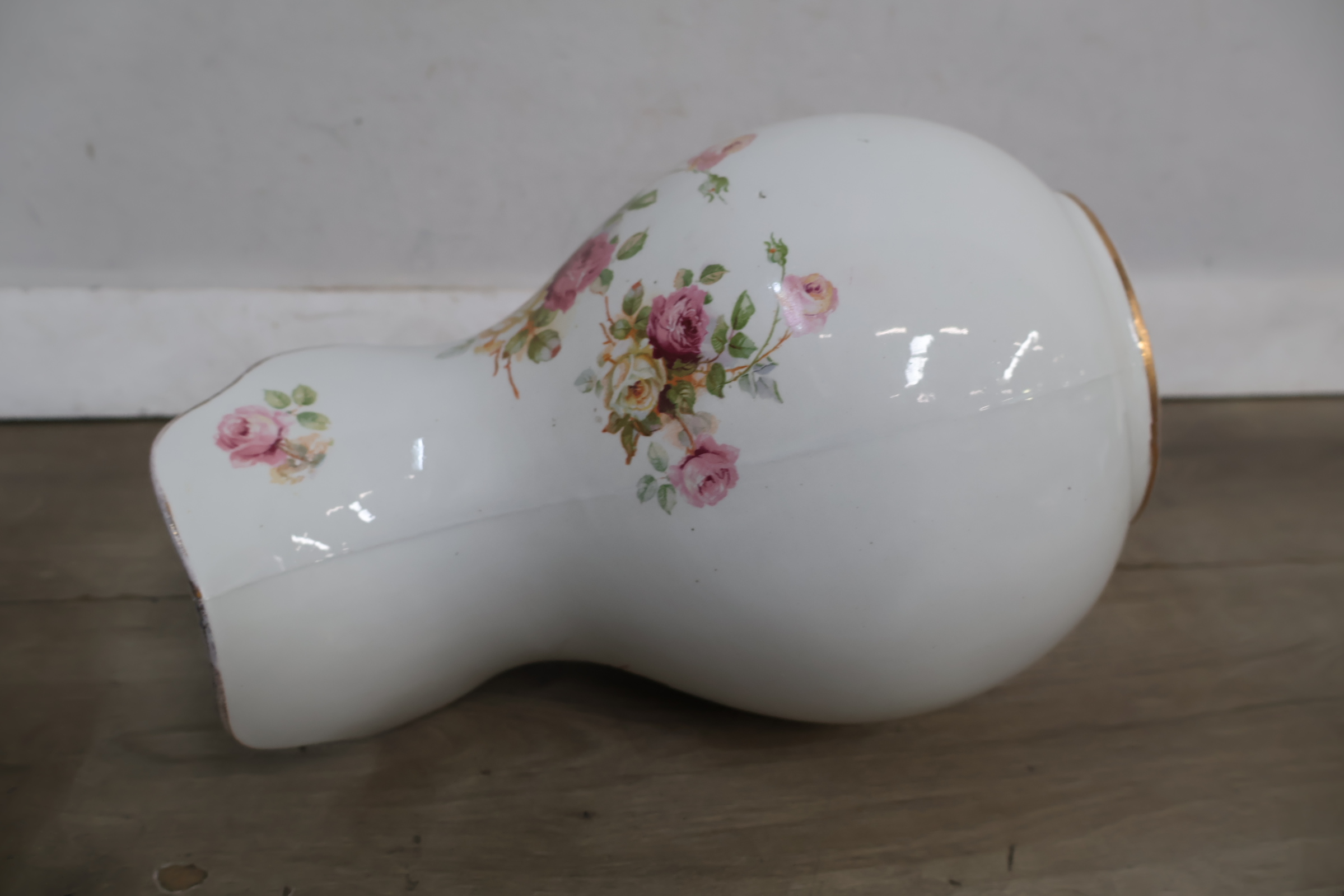 Emaille waterkan en schaal met bloemenmotief – foto 18 – kavel bij GSD Auctions, Zoeterwoude