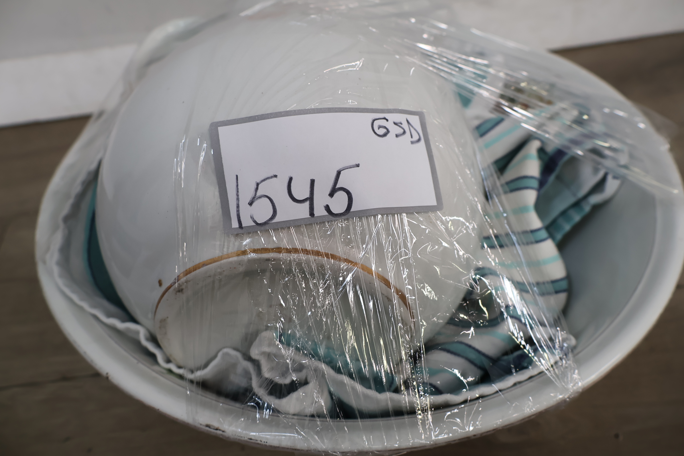 Emaille waterkan en schaal met bloemenmotief – foto 25 – kavel bij GSD Auctions, Zoeterwoude