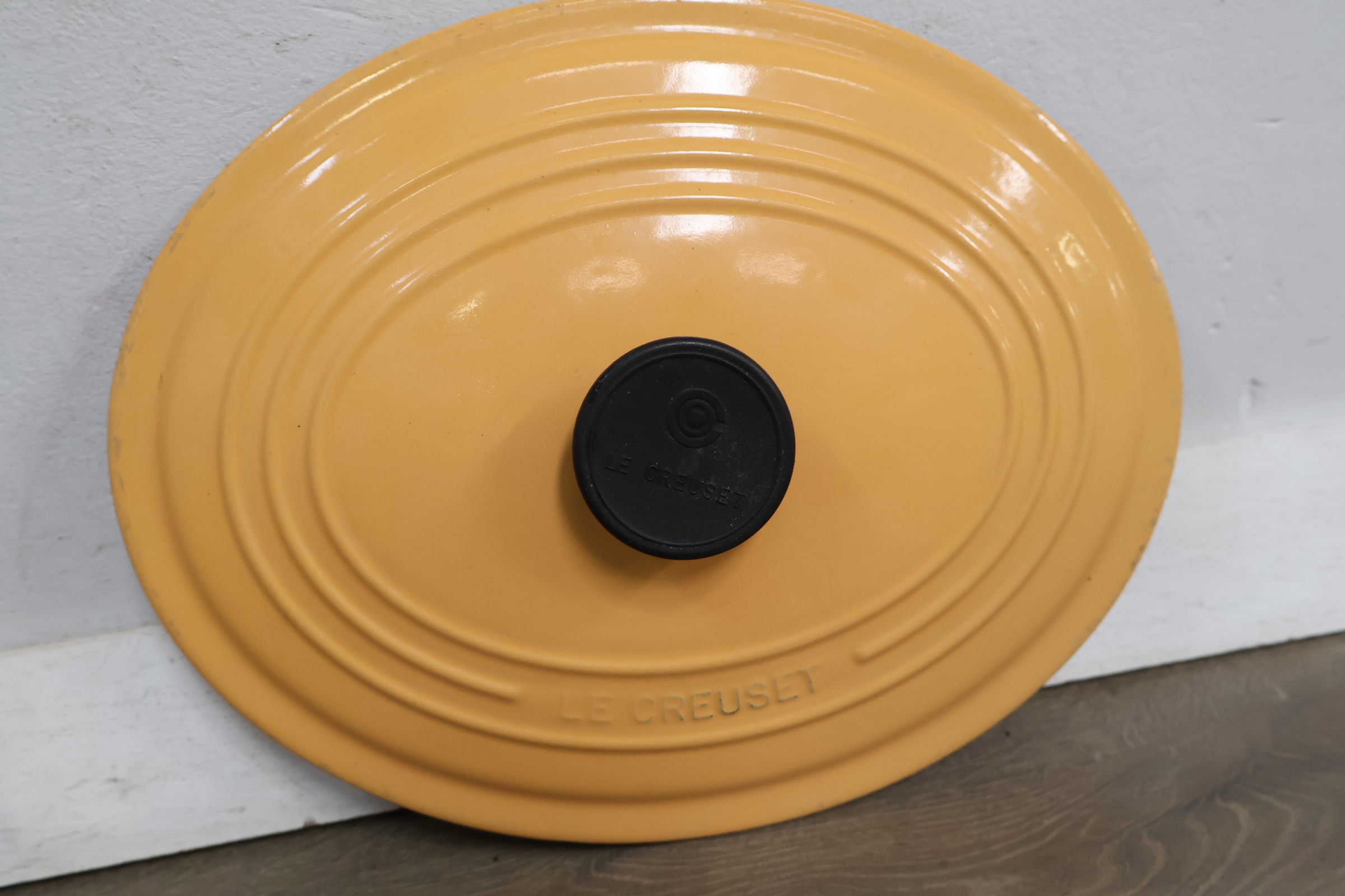 Le Creuset ovalen braadpan – foto 9 – kavel bij GSD Auctions, Zoeterwoude