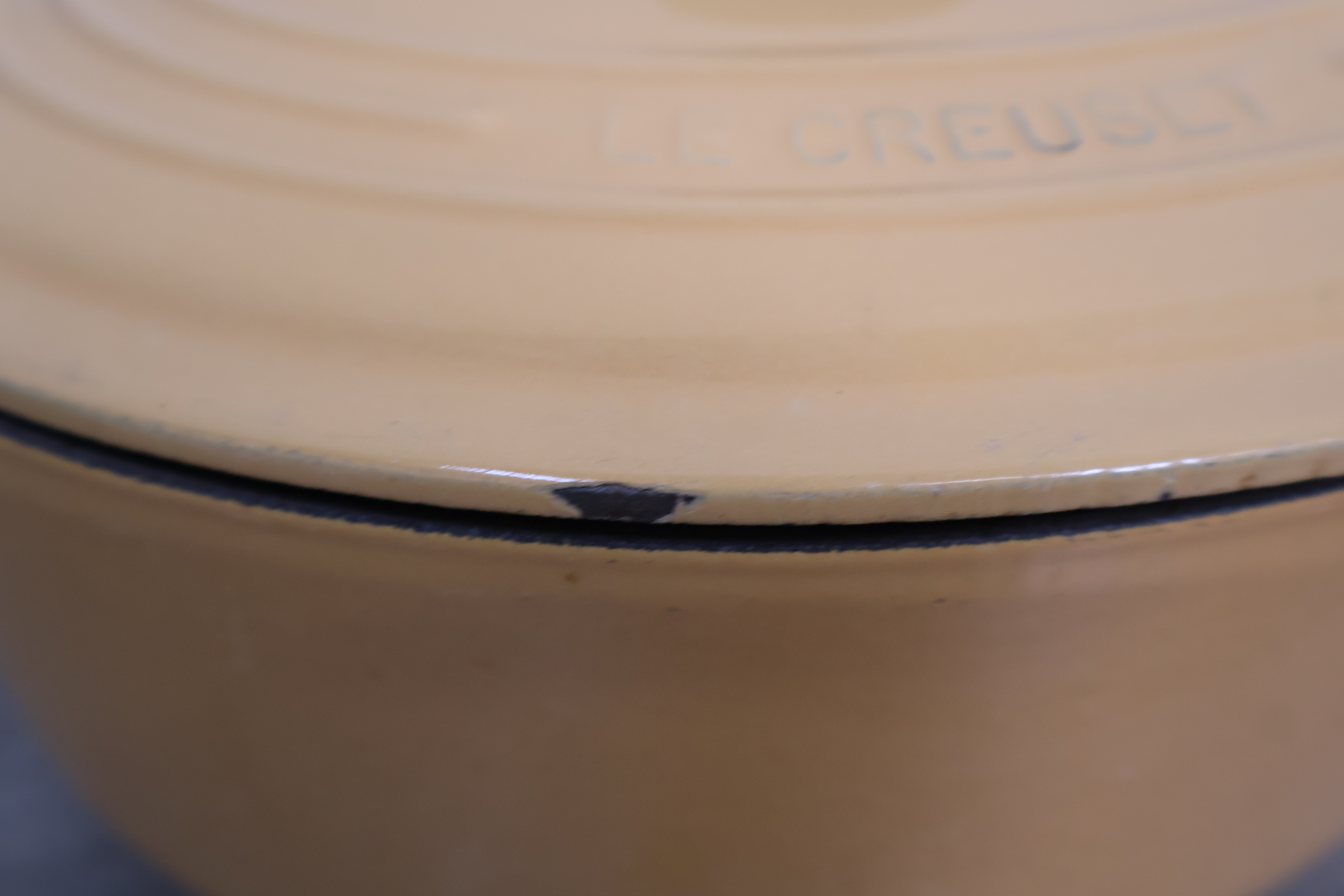 Le Creuset ovalen braadpan – foto 19 – kavel bij GSD Auctions, Zoeterwoude