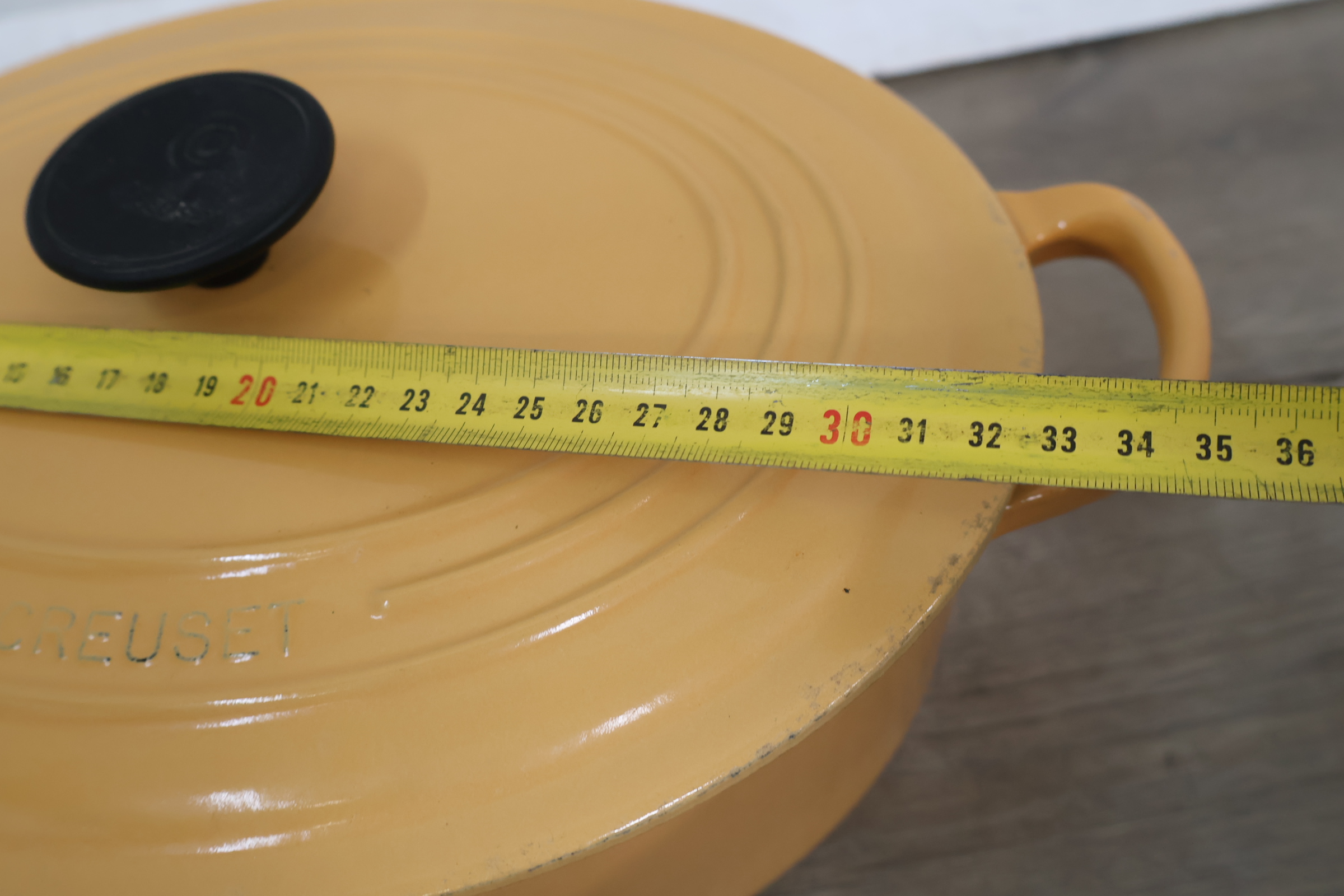 Le Creuset ovalen braadpan – foto 21 – kavel bij GSD Auctions, Zoeterwoude
