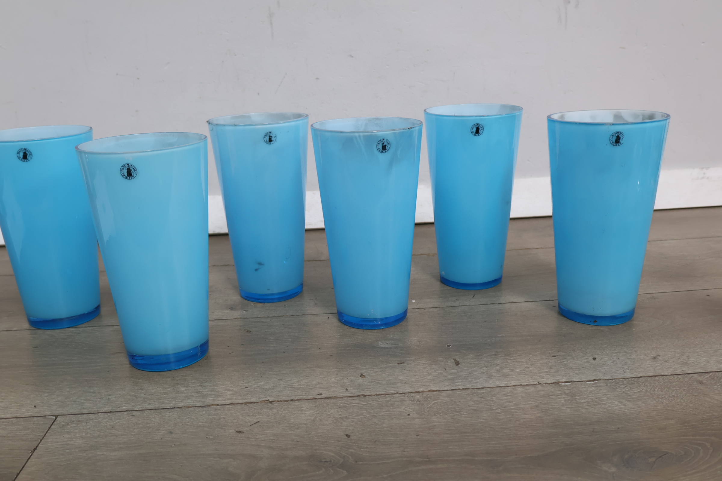 Set van 6 blauwe glazen – foto 3 – kavel bij GSD Auctions, Zoeterwoude