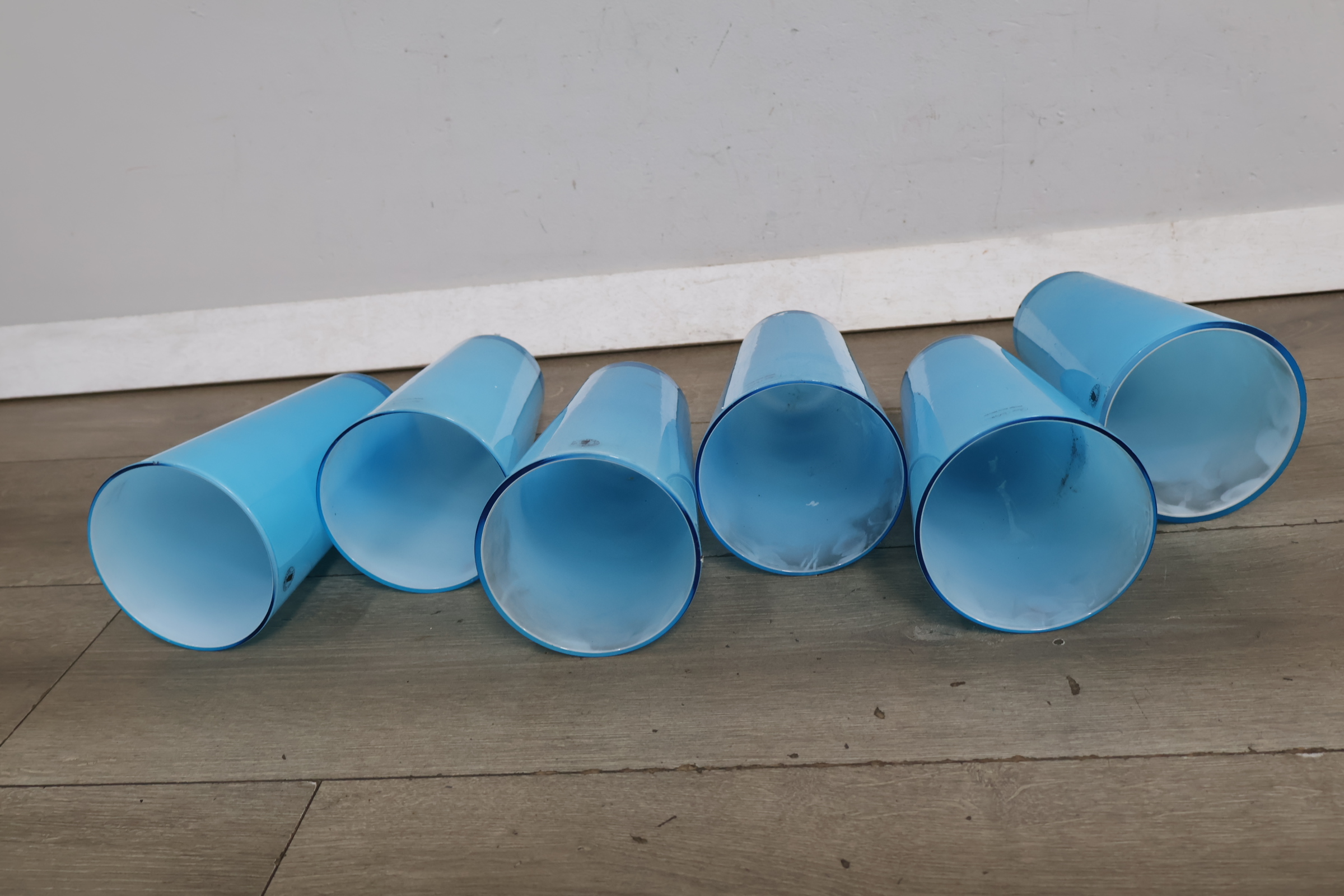 Set van 6 blauwe glazen – foto 7 – kavel bij GSD Auctions, Zoeterwoude