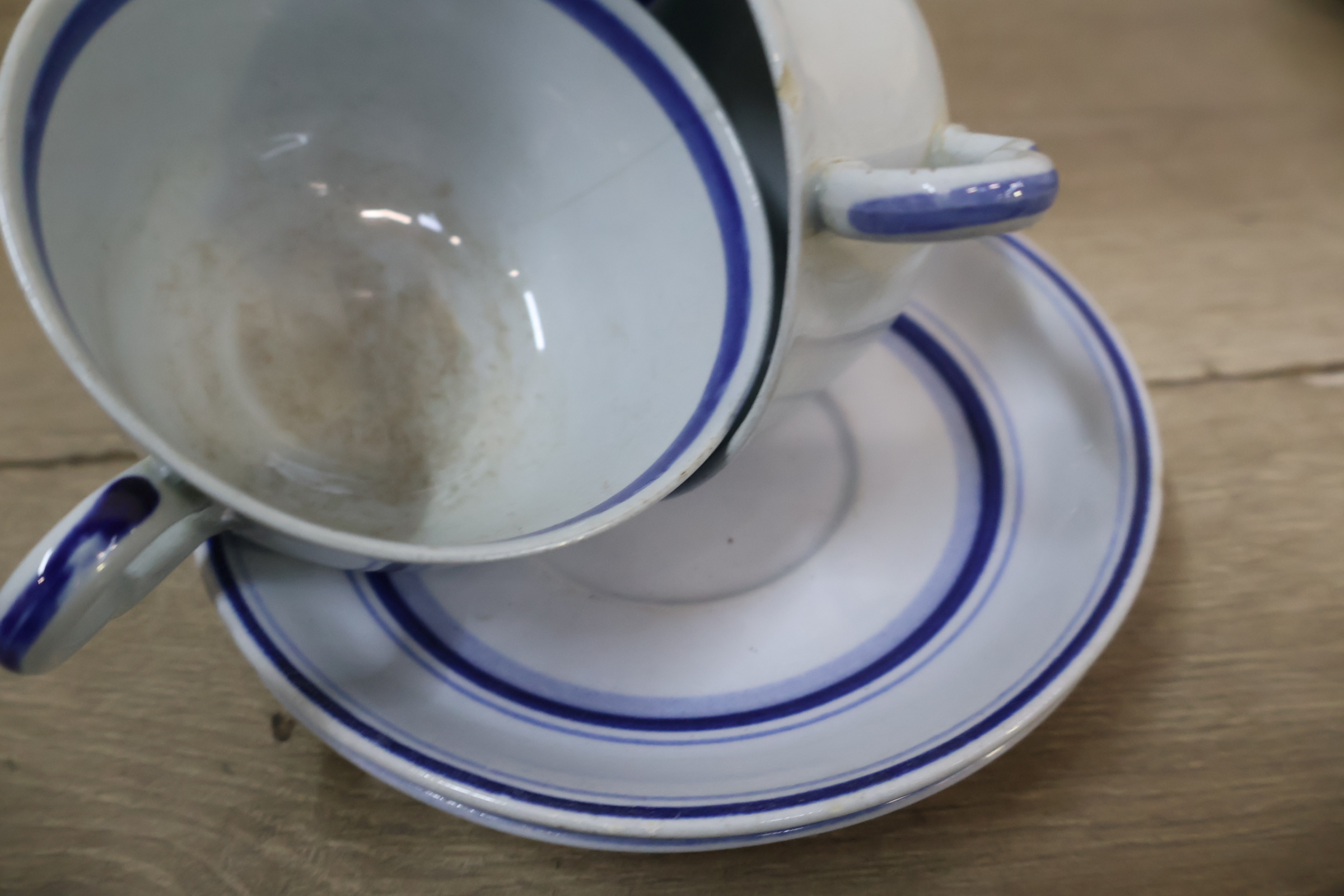 Servies met blauw bloemmotief, porselein – foto 9 – kavel bij GSD Auctions, Zoeterwoude