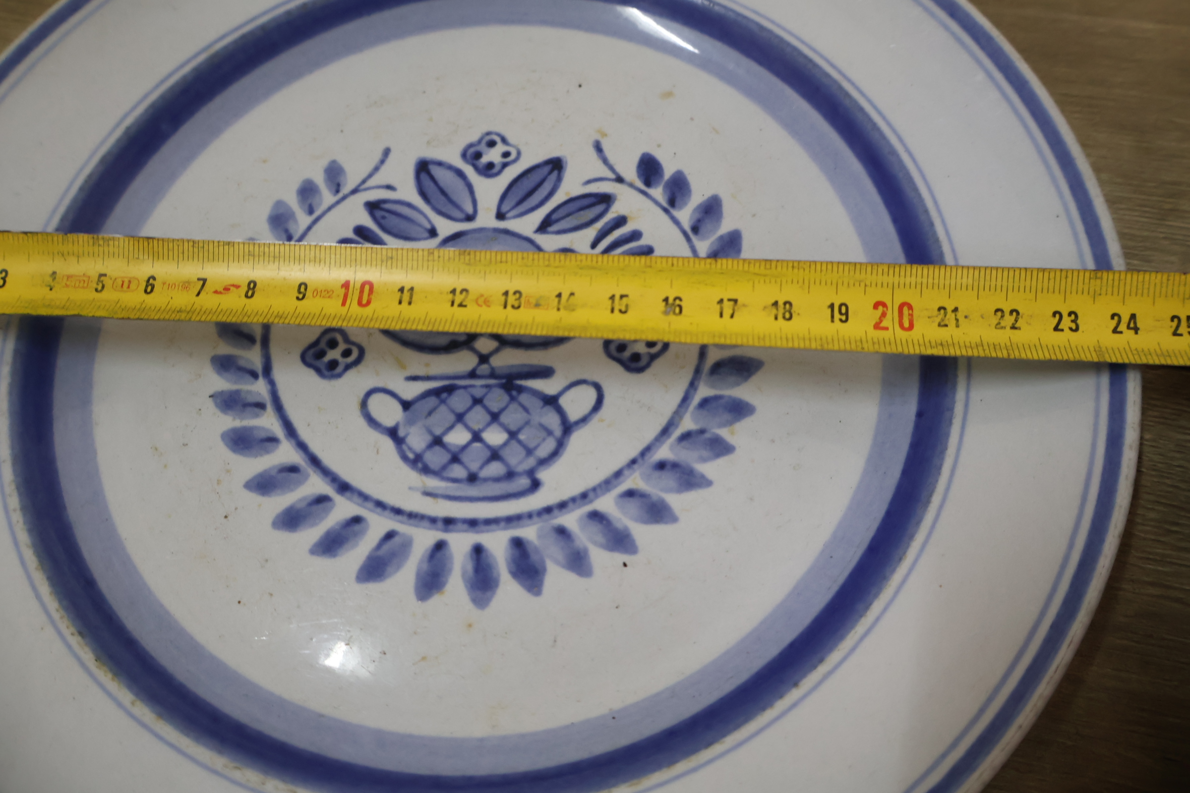 Servies met blauw bloemmotief, porselein – foto 24 – kavel bij GSD Auctions, Zoeterwoude