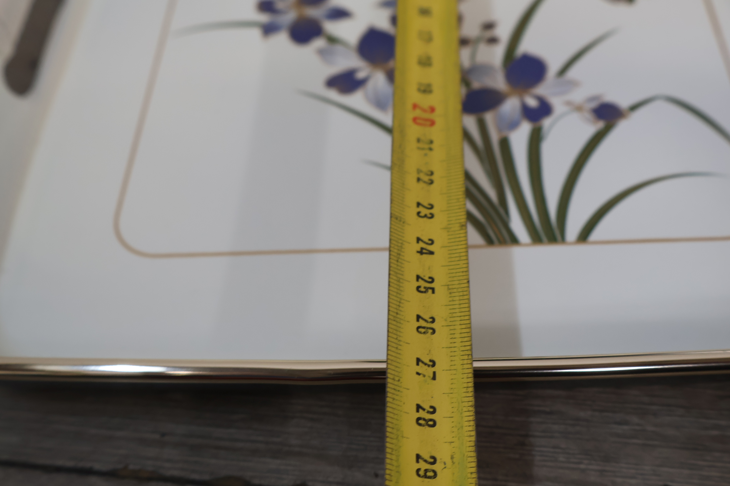Set van 3 dienbladen met bloemendecoratie – foto 15 – kavel bij GSD Auctions, Zoeterwoude