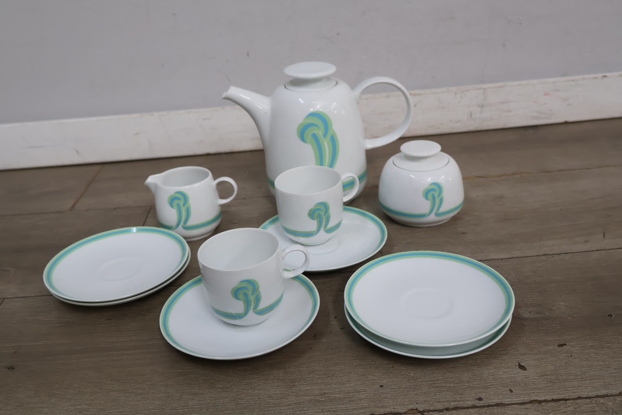 Theeservies met modern patroon – foto 3 – kavel bij GSD Auctions, Zoeterwoude