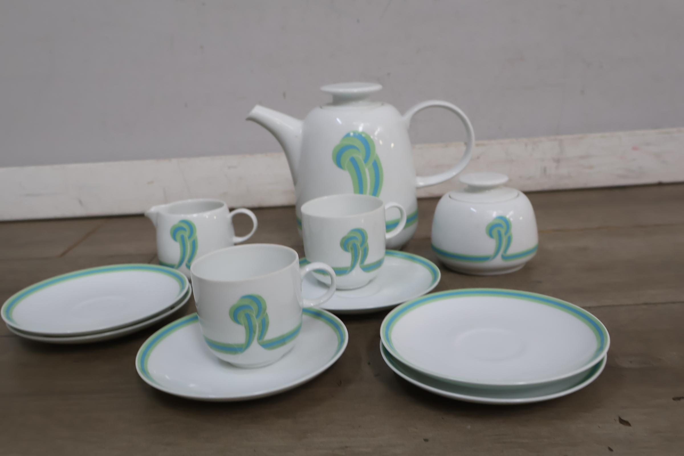 Theeservies met modern patroon – foto 4 – kavel bij GSD Auctions, Zoeterwoude