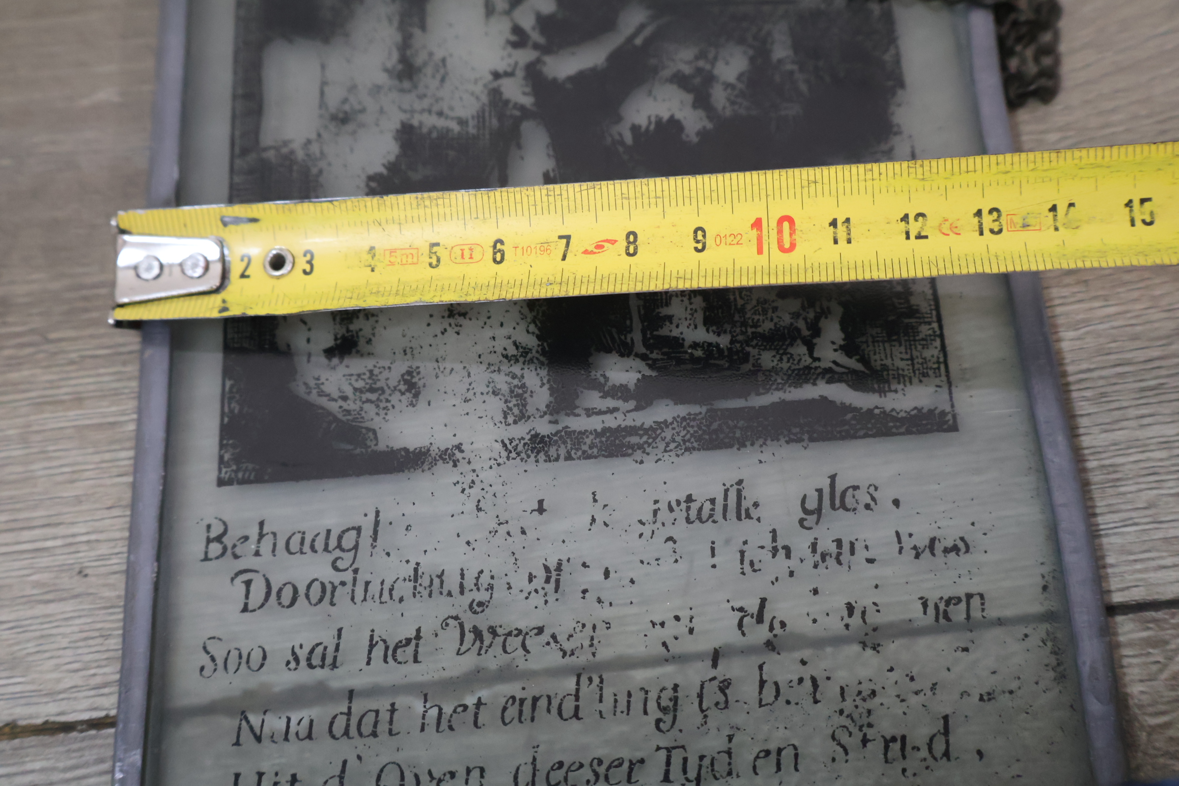 Set van drie glazen panelen met metalen frames en ketting – foto 23 – kavel bij GSD Auctions, Zoeterwoude