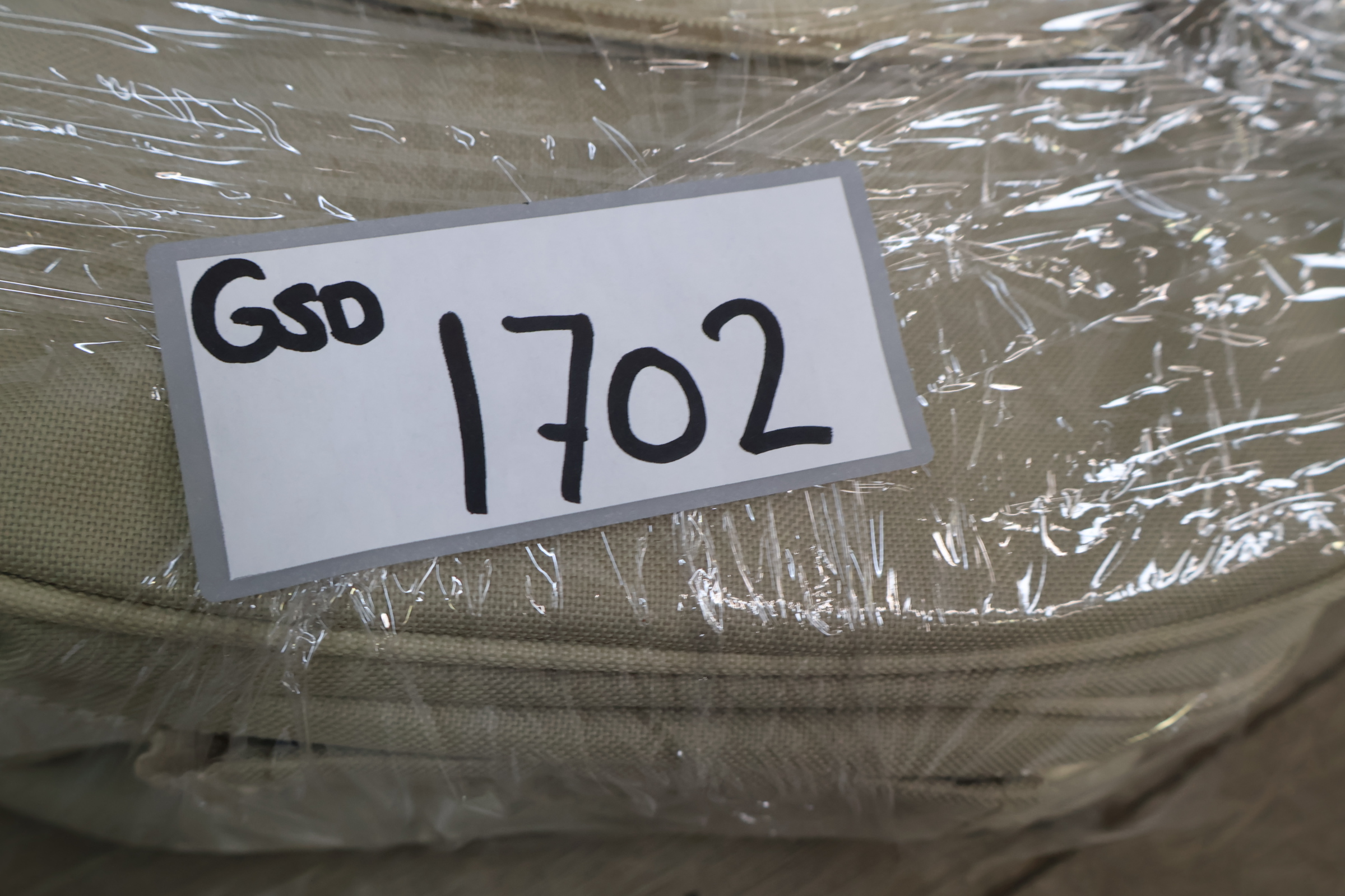 Picknickset met bestek, borden en glazen in beige tas – foto 15 – kavel bij GSD Auctions, Zoeterwoude