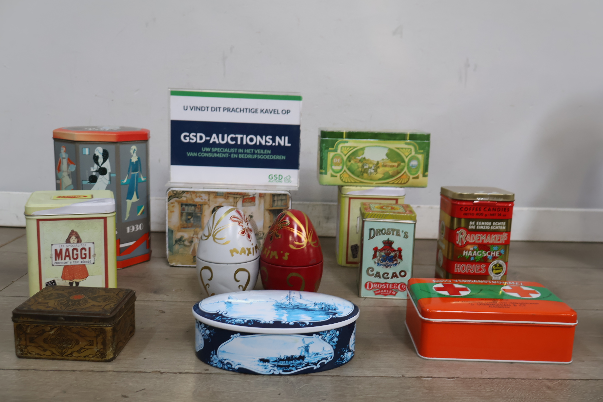 Set vintage koekblikken – foto 2 – kavel bij GSD Auctions, Zoeterwoude